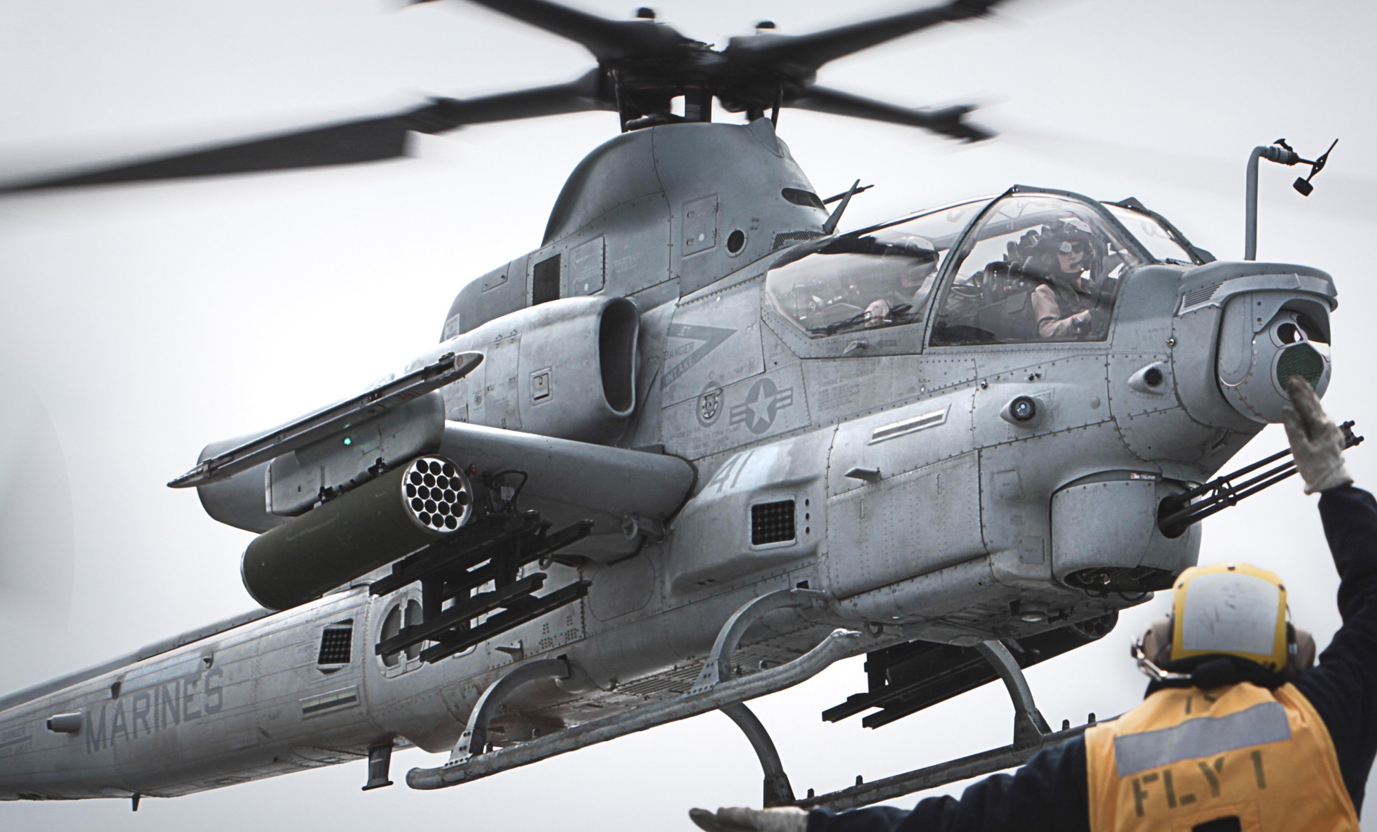 hmla-367 scarface marine light attack helicopter squadron ah-1z viper 24