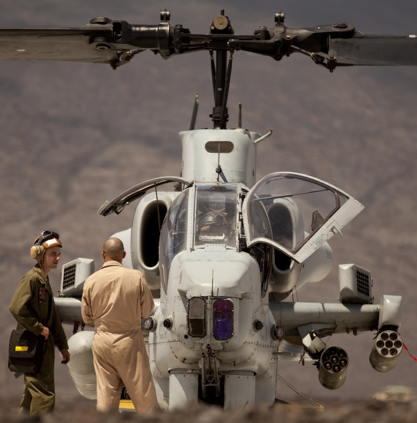 hmla-367 scarface marine light attack helicopter squadron ah-1w super cobra pohakuloa hawaii 38