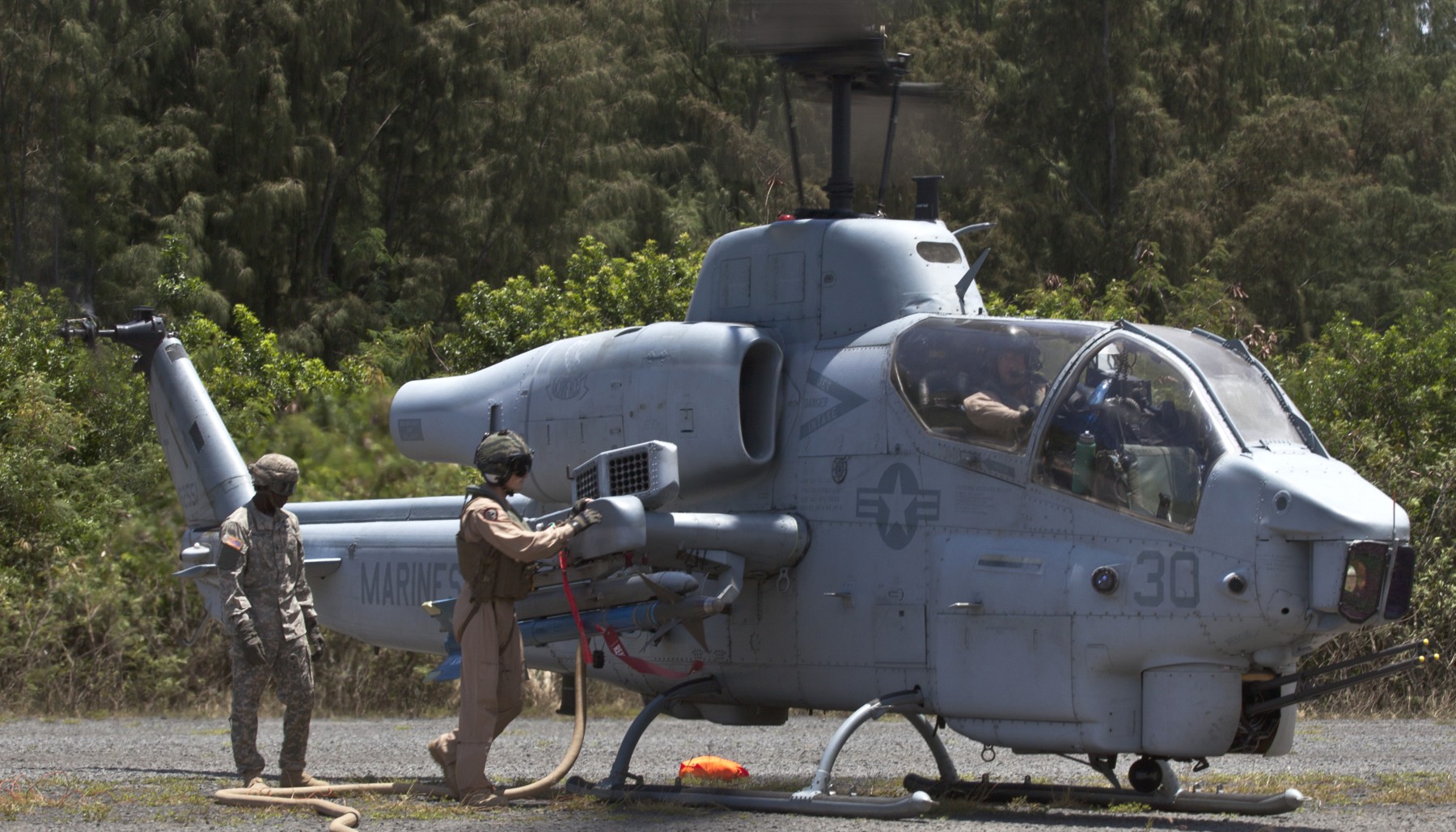 hmla-367 scarface marine light attack helicopter squadron ah-1w super cobra bellows hawaii 48