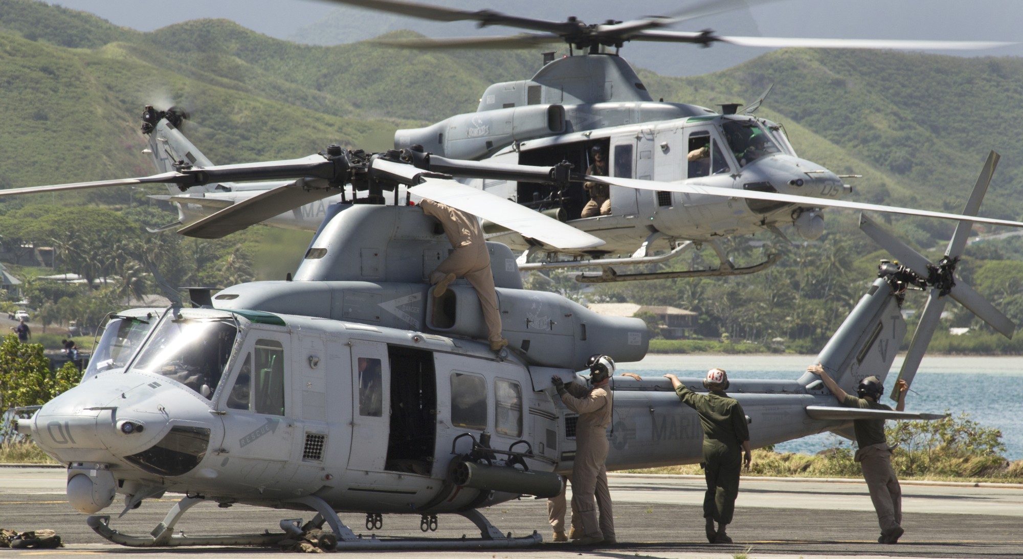 hmla-367 scarface marine light attack helicopter squadron uh-1y venom 49