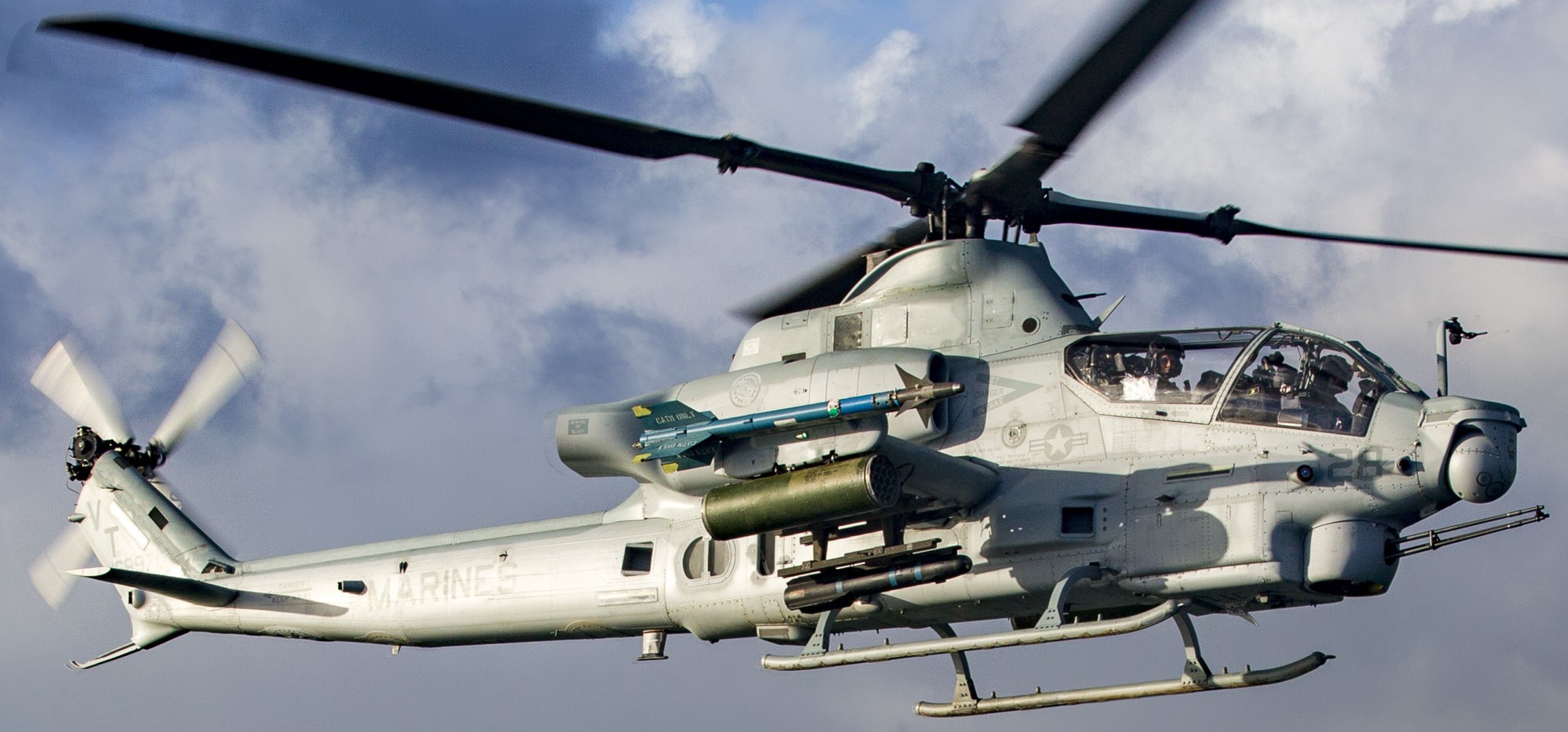 hmla-367 scarface marine light attack helicopter squadron ah-1z viper 74