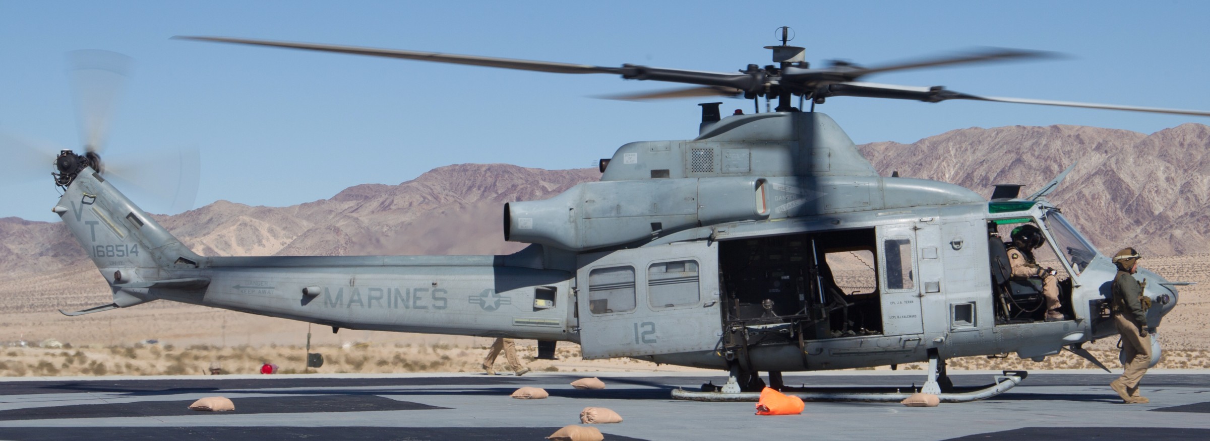 hmla-367 scarface marine light attack helicopter squadron uh-1y venom mcagcc twentynine palms california 83