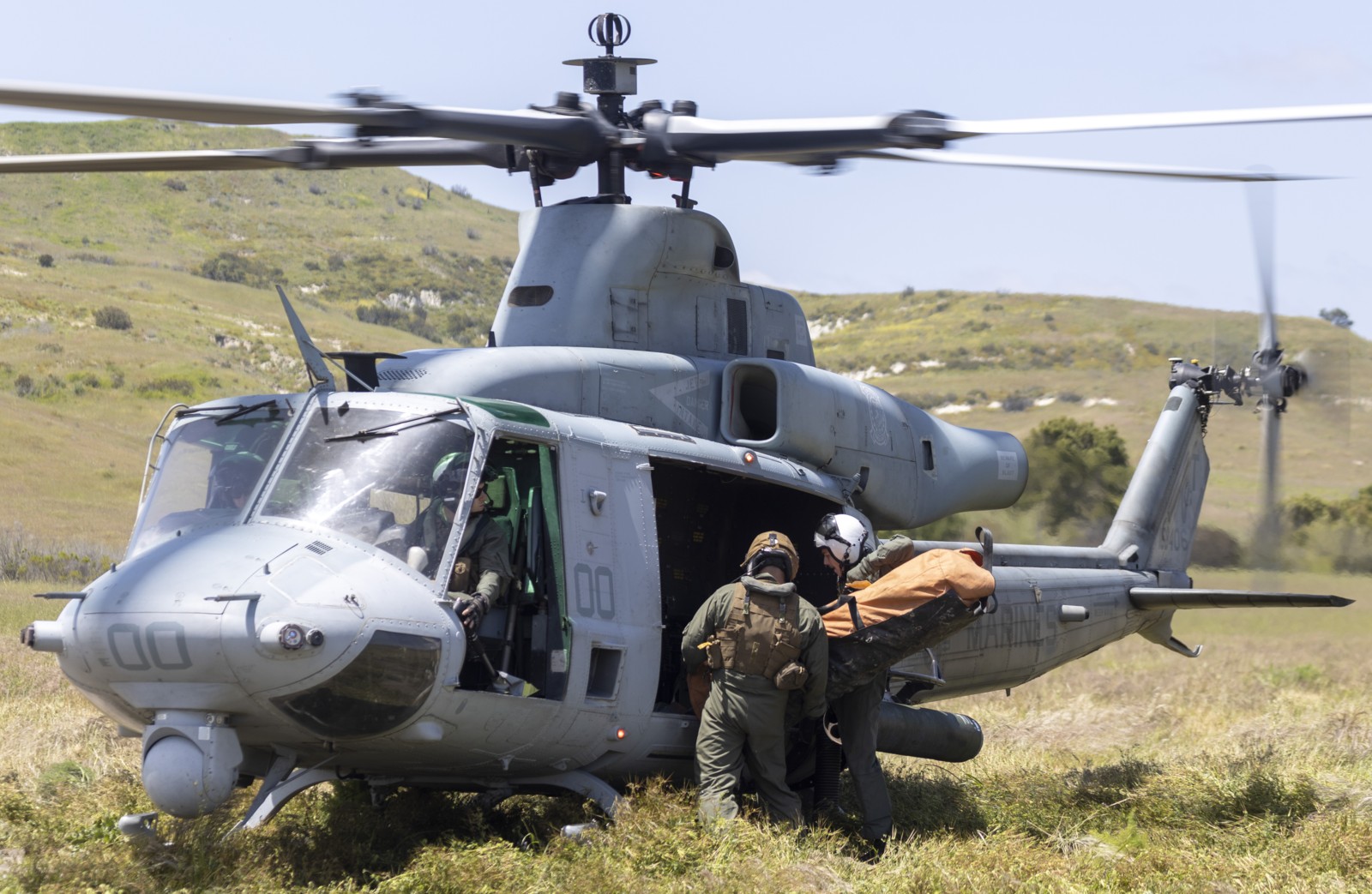 hmla-367 scarface marine light attack helicopter squadron uh-1y venom 106