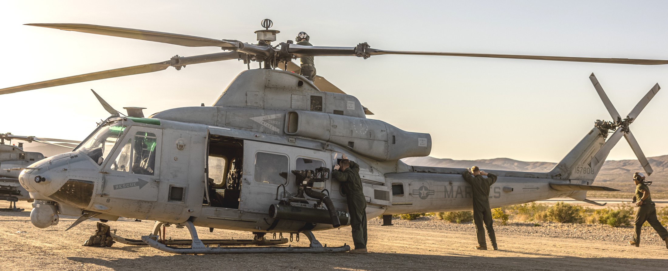 hmla-367 scarface marine light attack helicopter squadron fort irwin national training center california 109