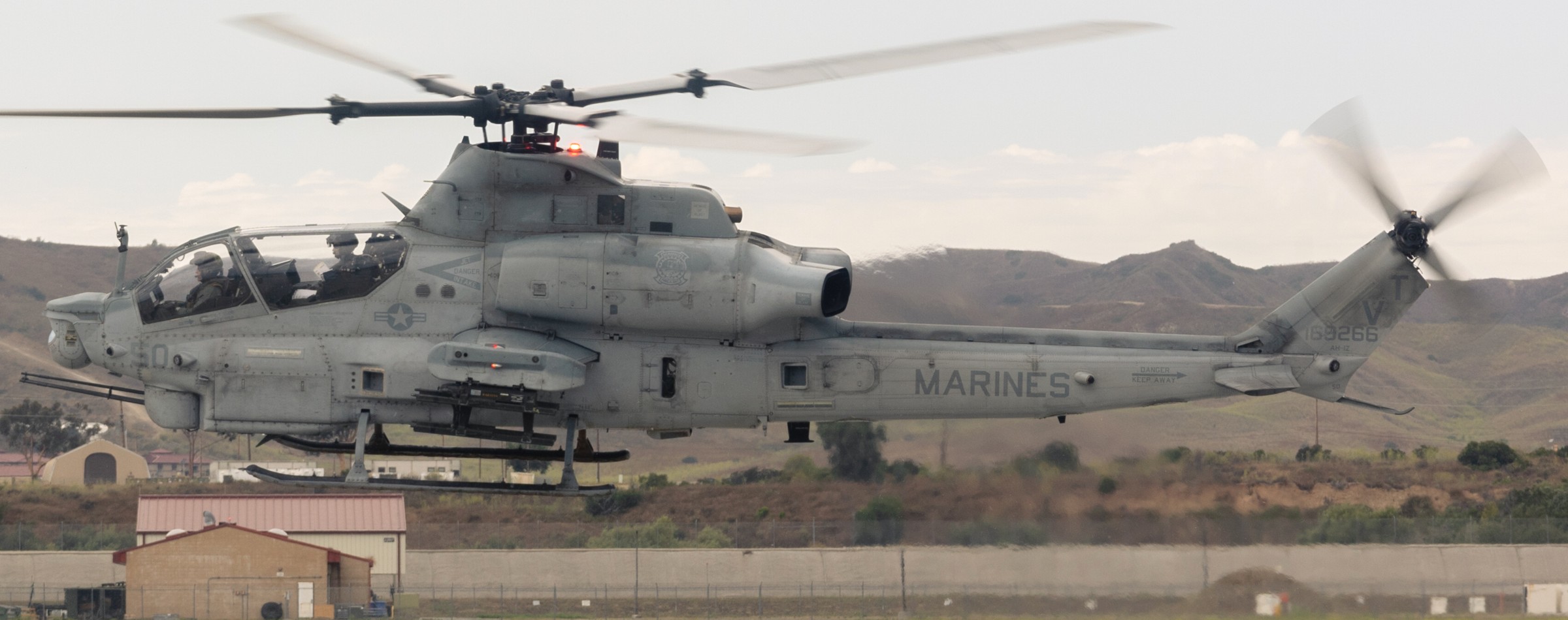 hmla-367 scarface marine light attack helicopter squadron ah-1z viper 121