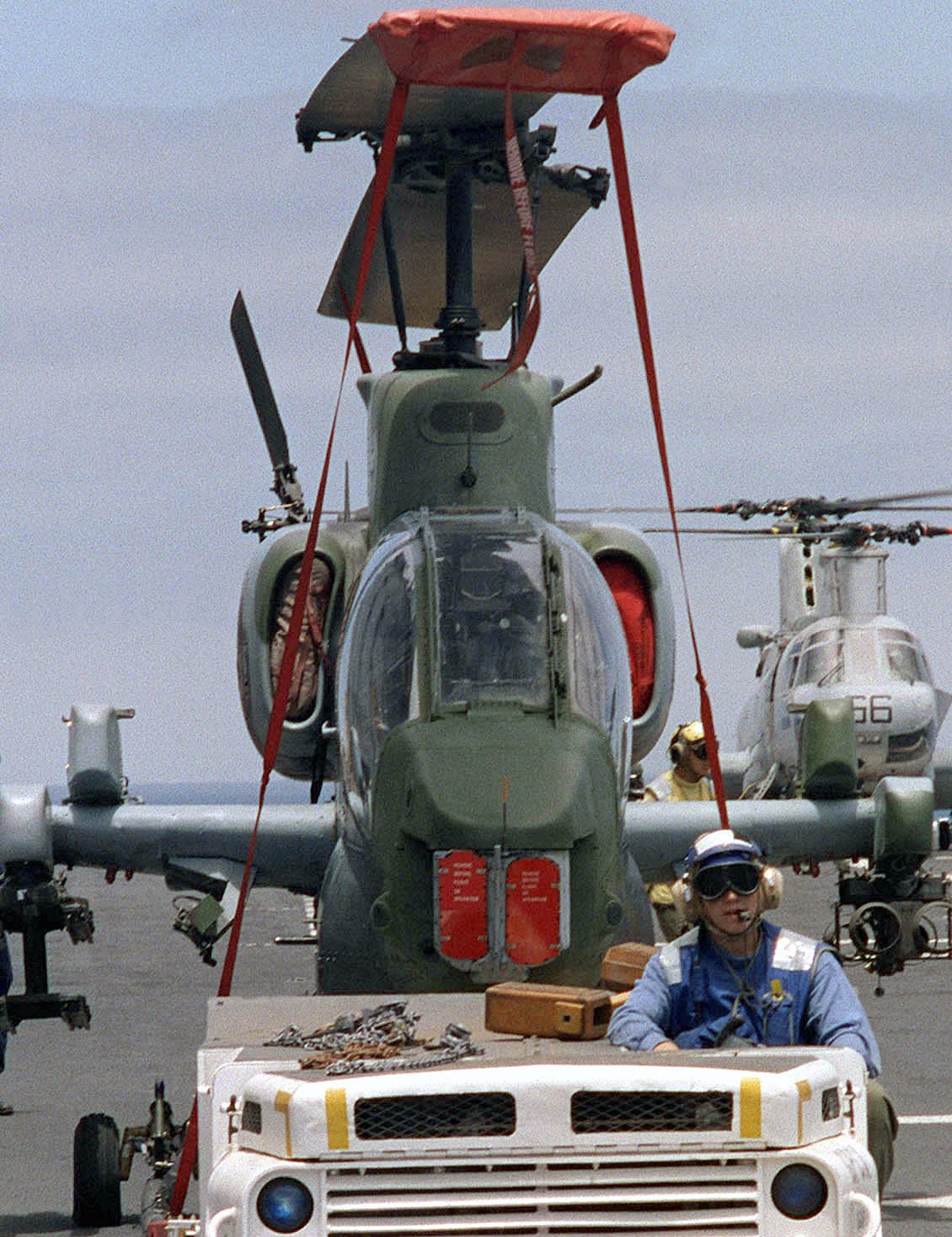 hmla-369 gunfighters marine light attack helicopter squadron ah-1w super cobra lha-1 uss tarawa 07