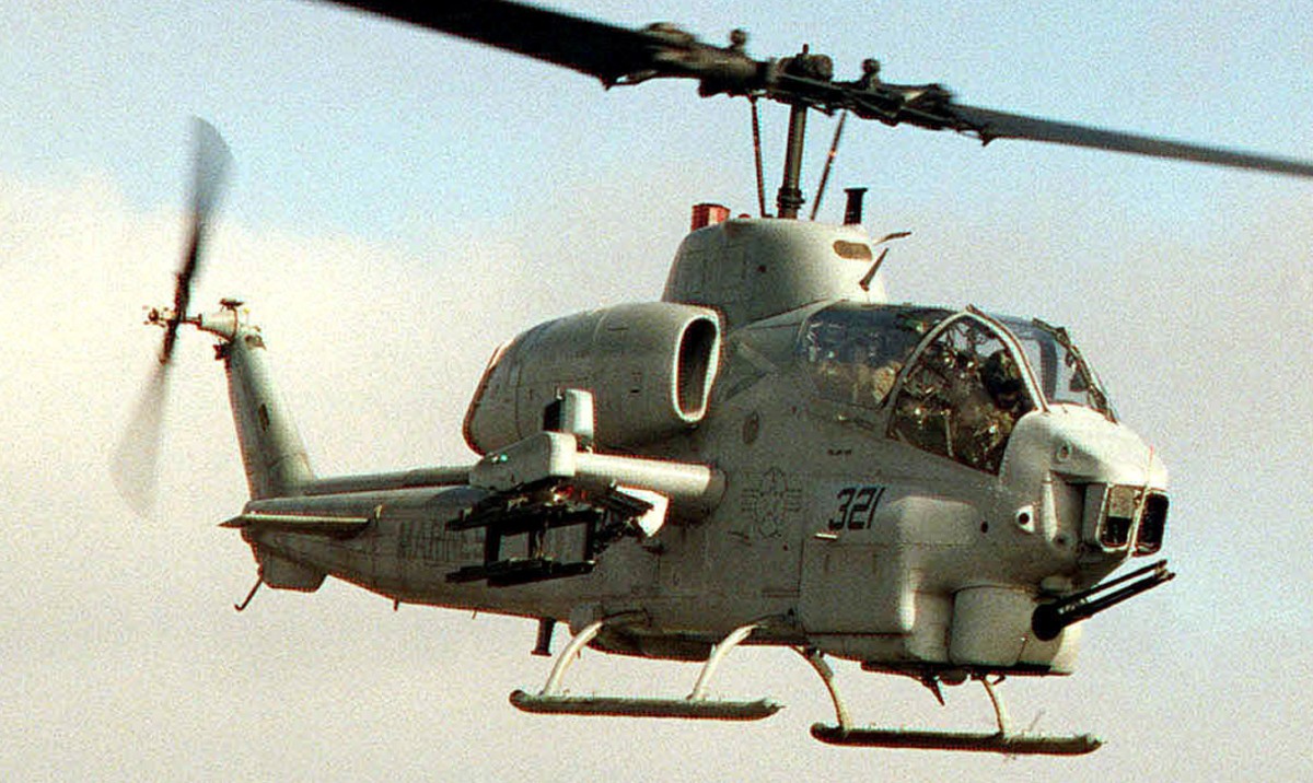 hmla-369 gunfighters marine light attack helicopter squadron ah-1w super cobra exercise kernel blitz 09