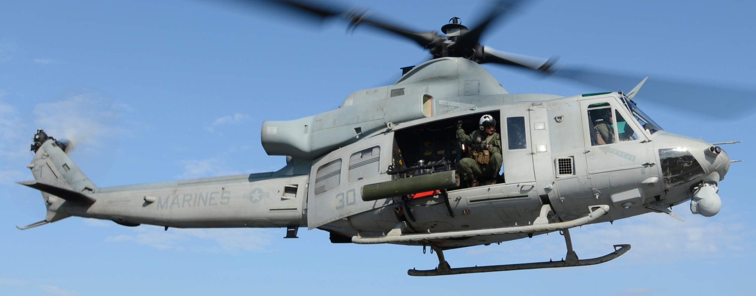 hmla-369 gunfighters marine light attack helicopter squadron uh-1y venom 19