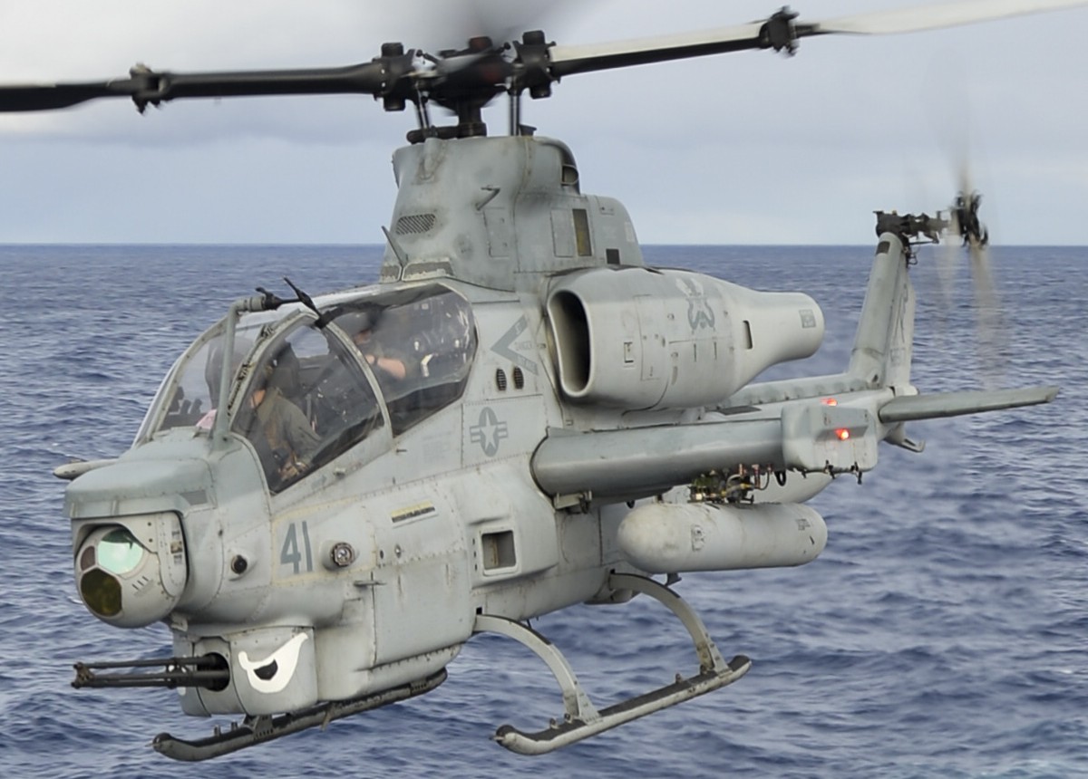 hmla-369 gunfighters marine light attack helicopter squadron ah-1z viper 32