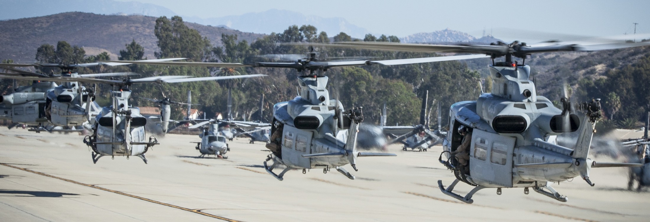 hmla-369 gunfighters marine light attack helicopter squadron uh-1y venom 35