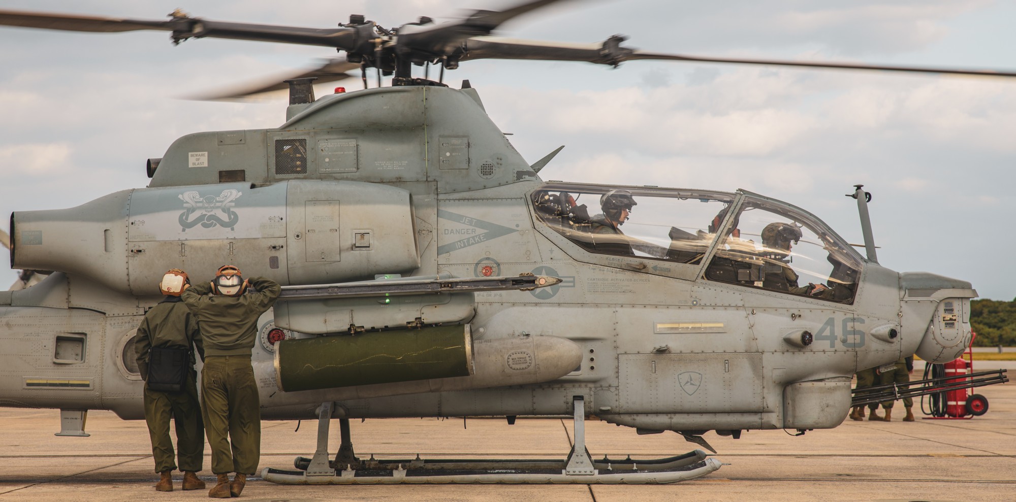 hmla-369 gunfighters marine light attack helicopter squadron ah-1z viper mcas futenma 71