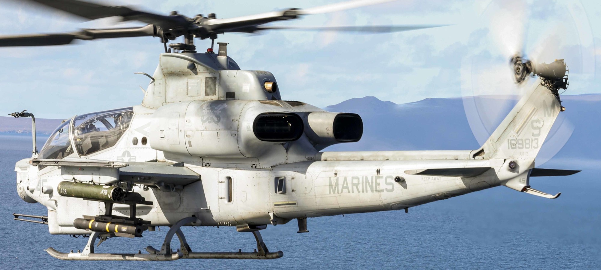 hmla-369 gunfighters marine light attack helicopter squadron ah-1z viper exercise steel knight 90