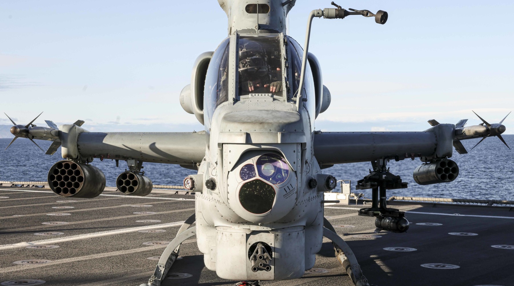 hmla-369 gunfighters marine light attack helicopter squadron ah-1z viper 92