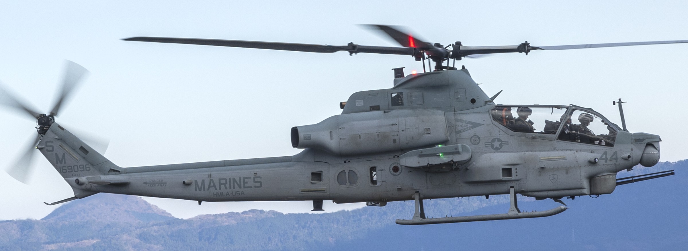 hmla-369 gunfighters marine light attack helicopter squadron ah-1z viper camp fuji japan 100