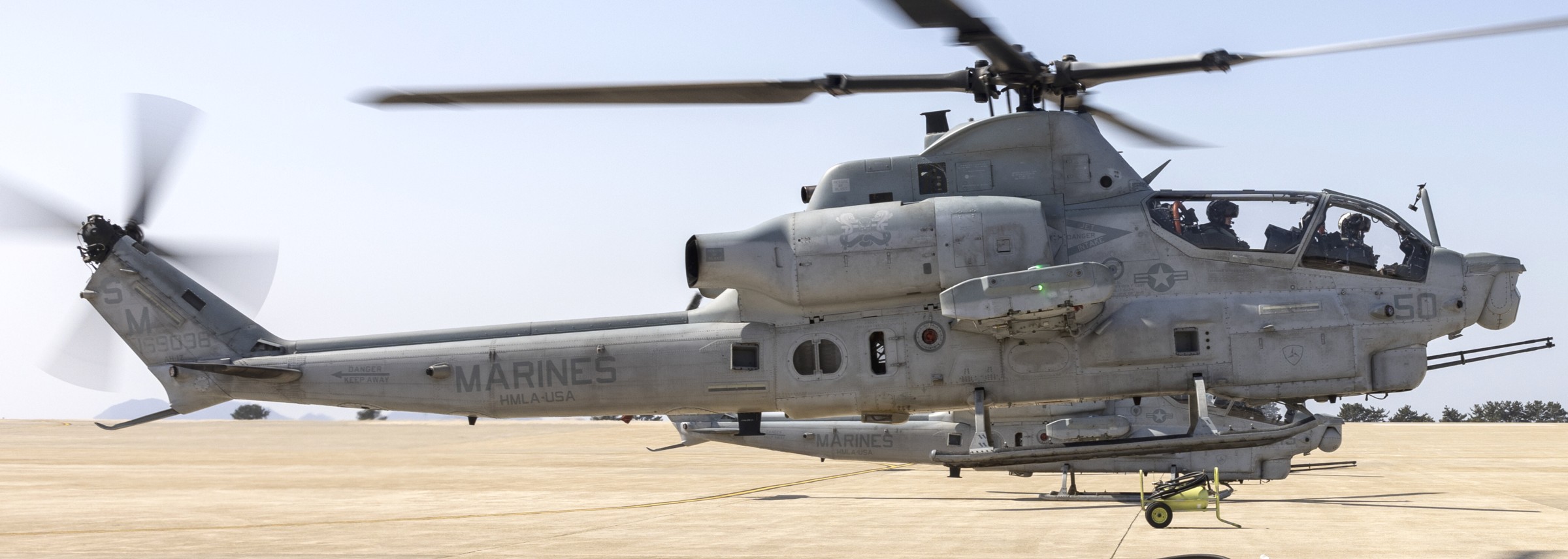 hmla-369 gunfighters marine light attack helicopter squadron ah-1z viper kunsan air base korea 104