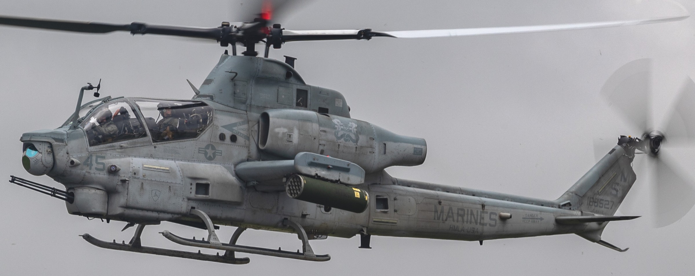 hmla-369 gunfighters marine light attack helicopter squadron ah-1z viper kadena air base japan 105