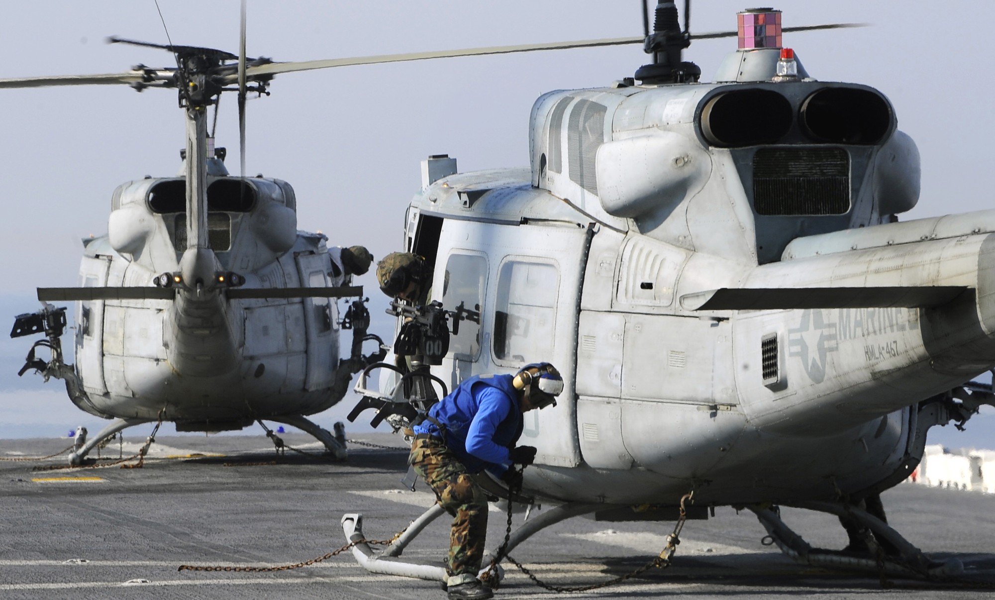 hmla-467 sabers marine light attack helicopter squadron uh-1n twin huey lhd-5 uss bataan haiti 2010 03