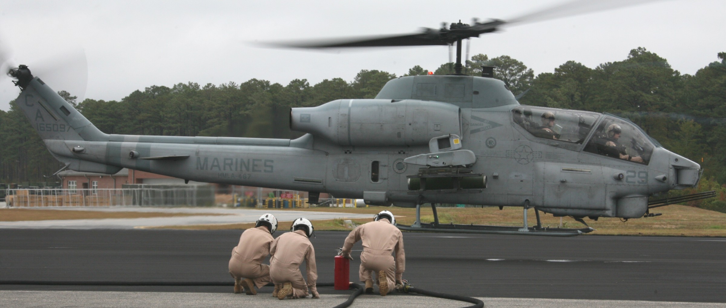 hmla-467 sabers marine light attack helicopter squadron ah-1w super cobra 11