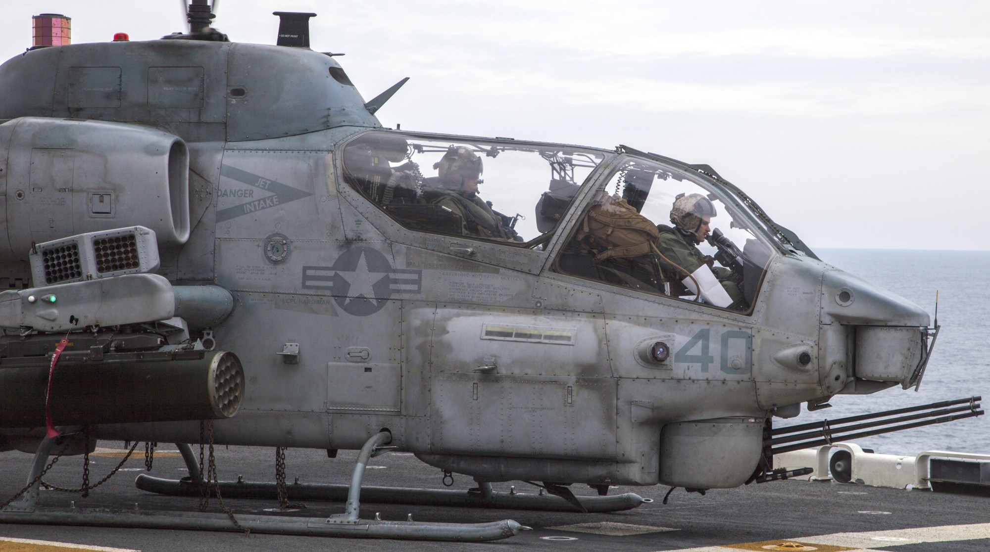 hmla-467 sabers marine light attack helicopter squadron ah-1w super cobra 25