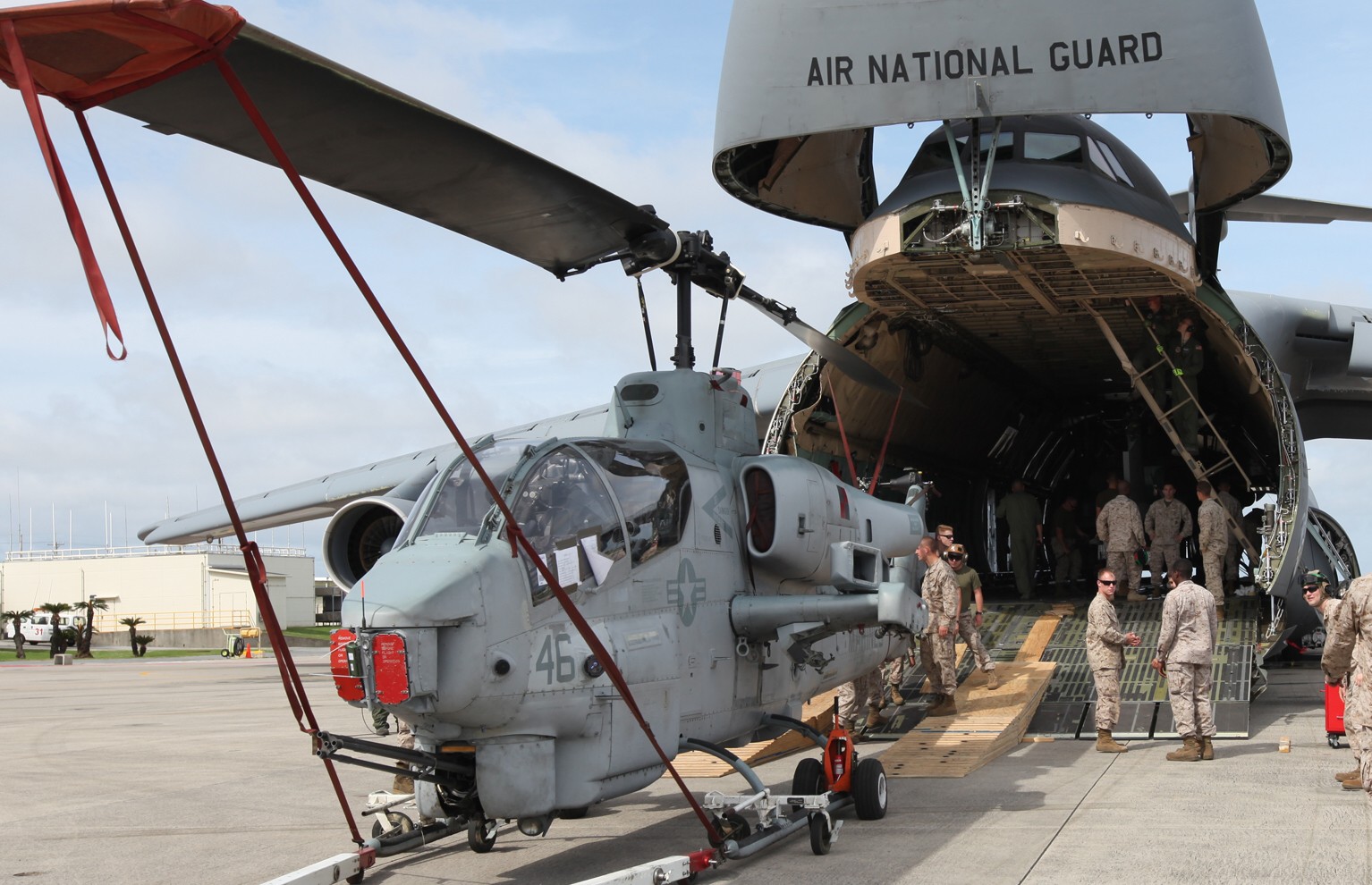 hmla-467 sabers marine light attack helicopter squadron ah-1w super cobra mcas futenma japan 32