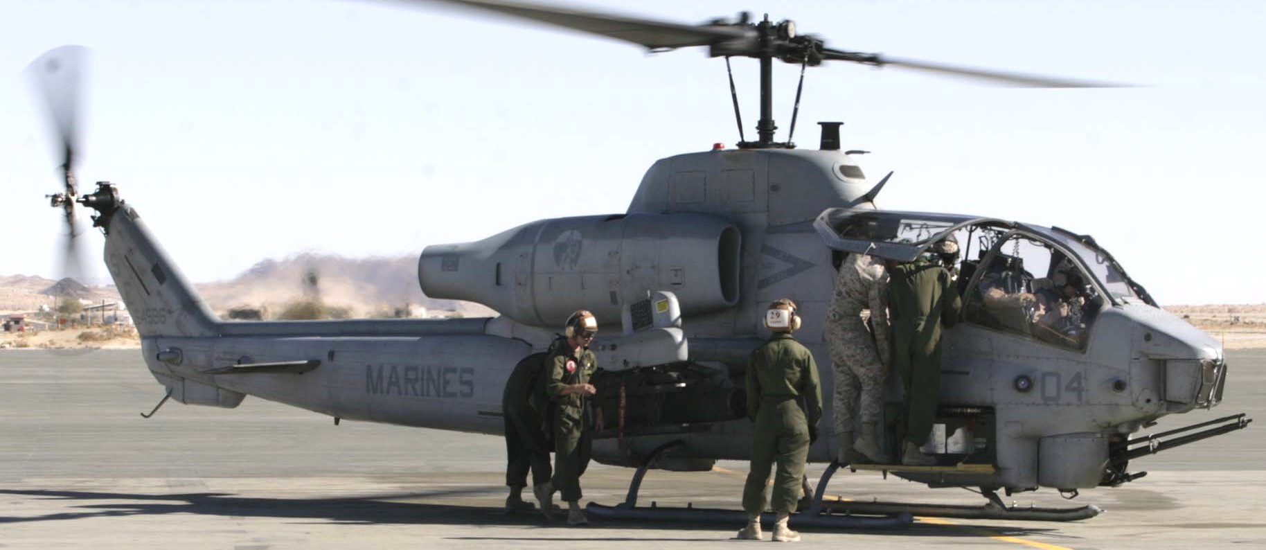 hmla-469 vengenace marine light attack helicopter squadron ah-1w super cobra mcagcc twentynine palms california 03