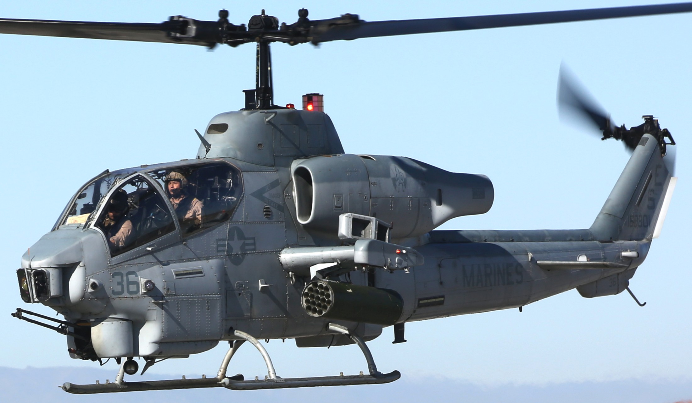 hmla-469 vengenace marine light attack helicopter squadron ah-1w super cobra 10