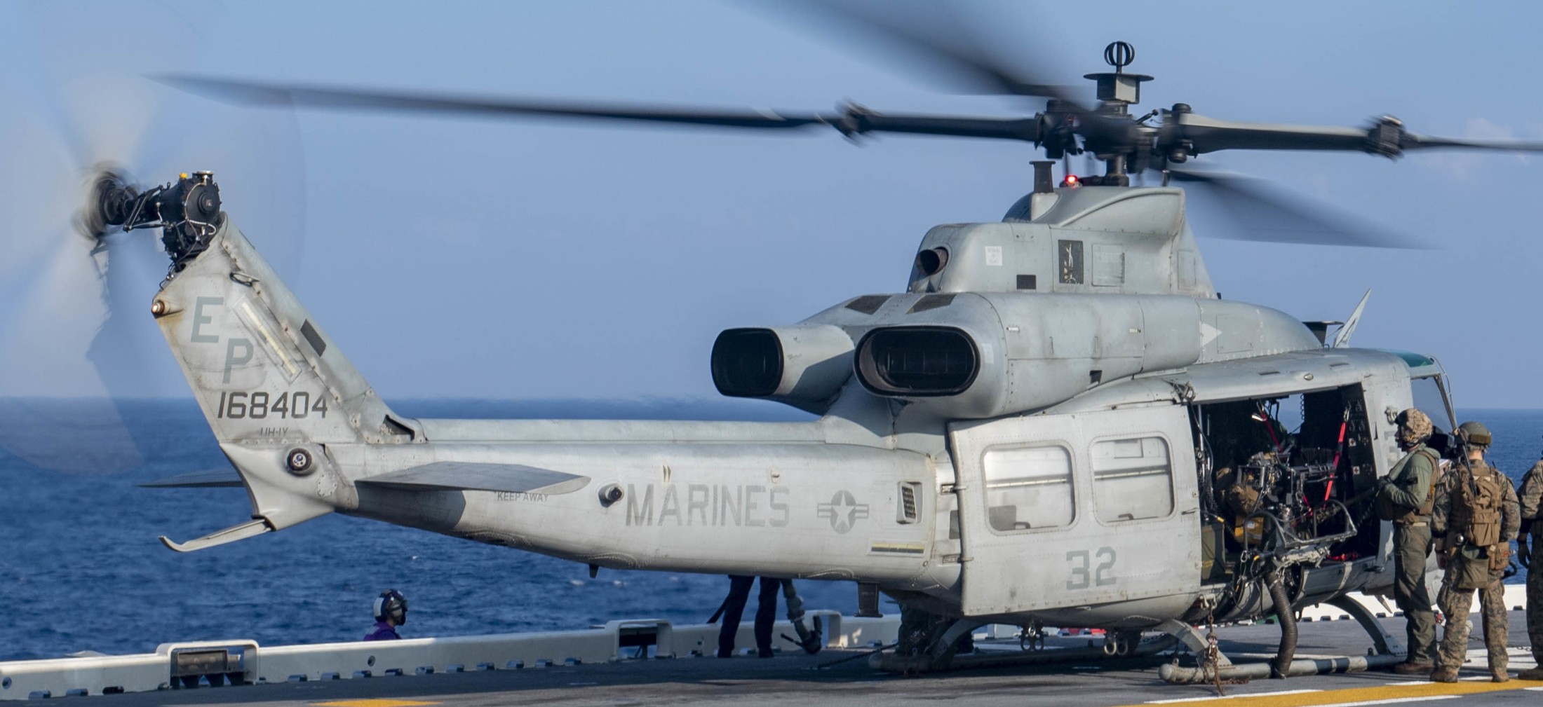 hmla-469 vengenace marine light attack helicopter squadron uh-1y venom uss america 37