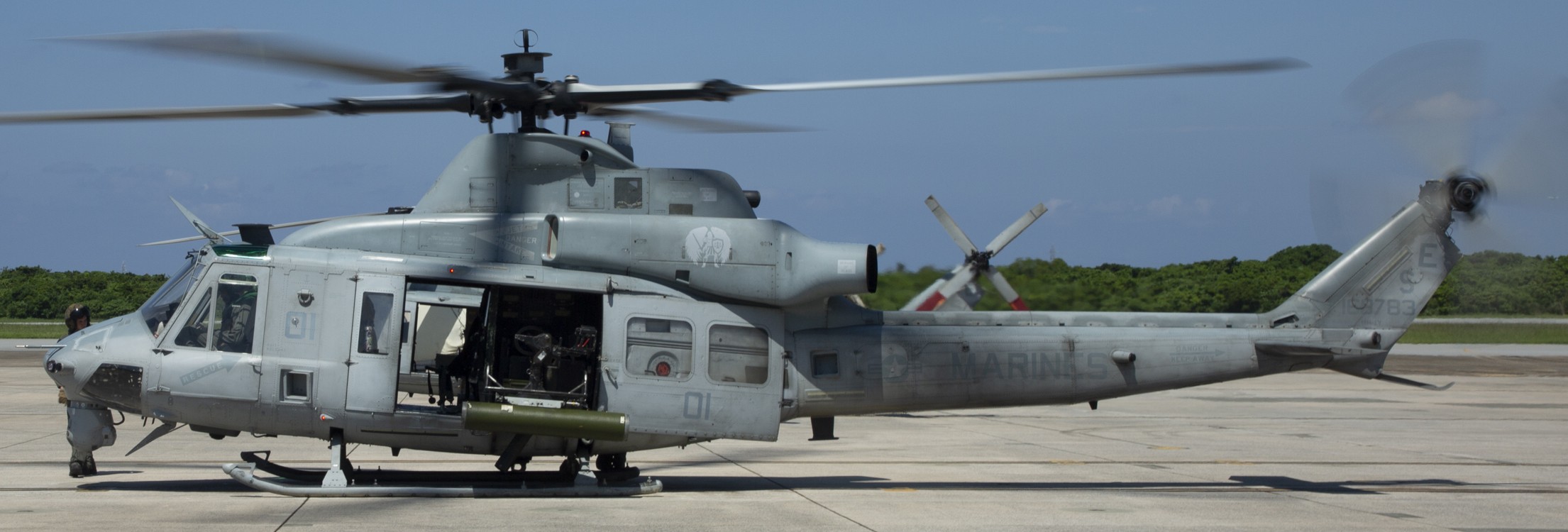 hmla-469 vengenace marine light attack helicopter squadron uh-1y venom mcas futenma okinawa japan 40