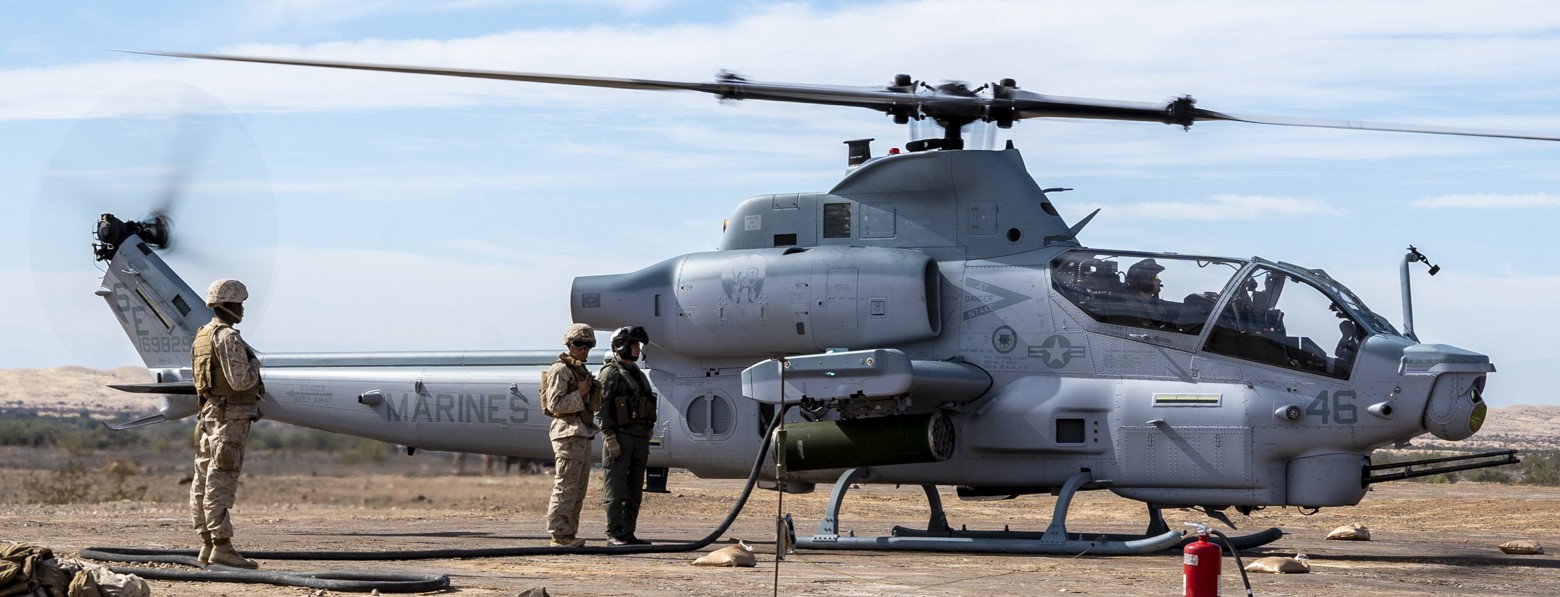 hmla-469 vengenace marine light attack helicopter squadron ah-1z viper chocolate mountain gunnery range 43