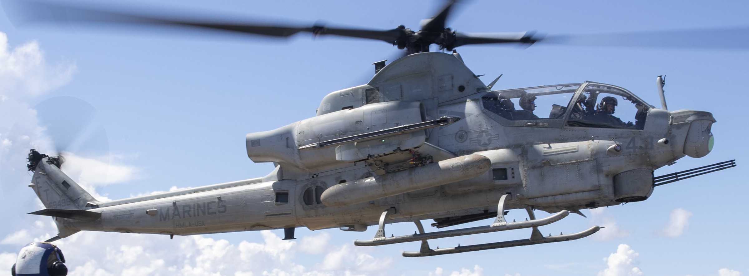 hmla-469 vengenace marine light attack helicopter squadron ah-1z viper 56