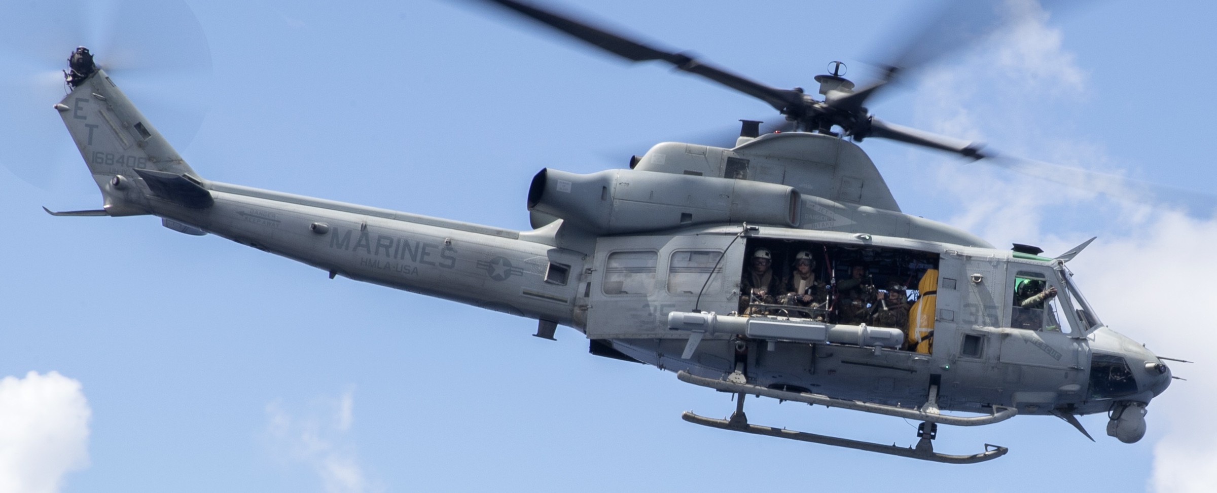 hmla-469 vengenace marine light attack helicopter squadron uh-1y venom lha-7 uss tripoli 58