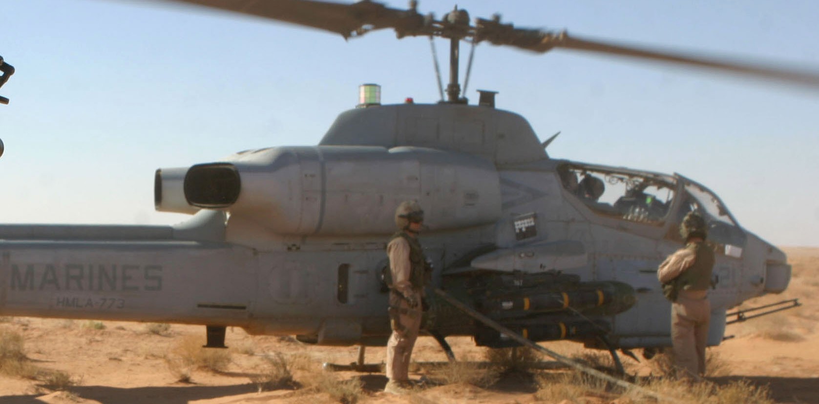 hmla-773 red dog marine light attack helicopter squadron ah-1w super cobra iraq 2007 07