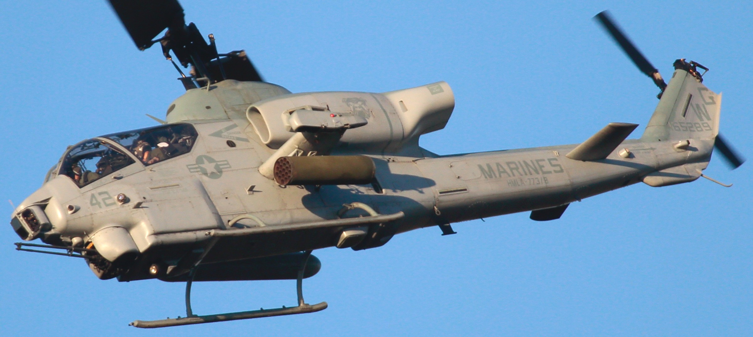 hmla-773 red dog marine light attack helicopter squadron ah-1w super cobra 30