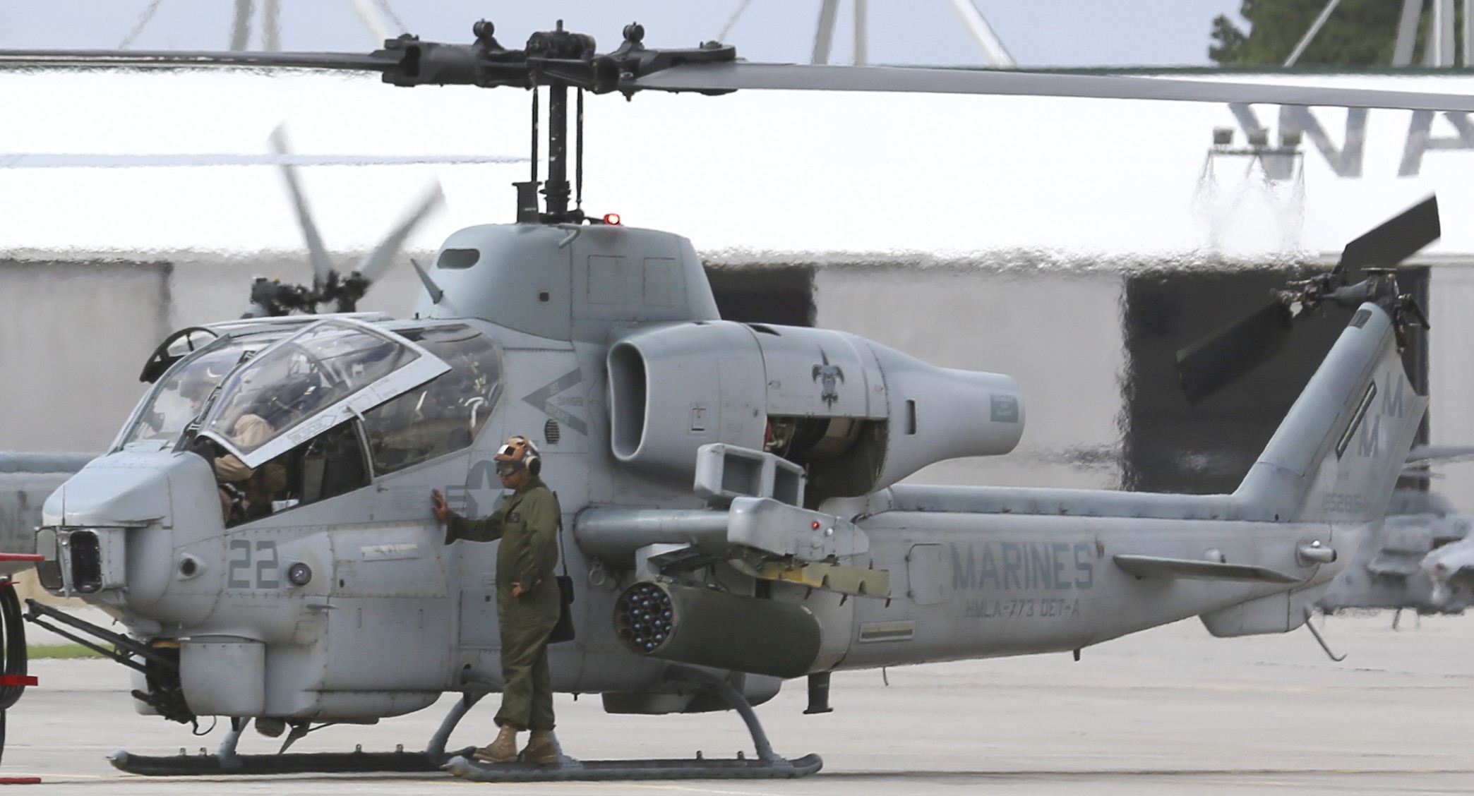 hmla-773 red dog marine light attack helicopter squadron ah-1w super cobra 37