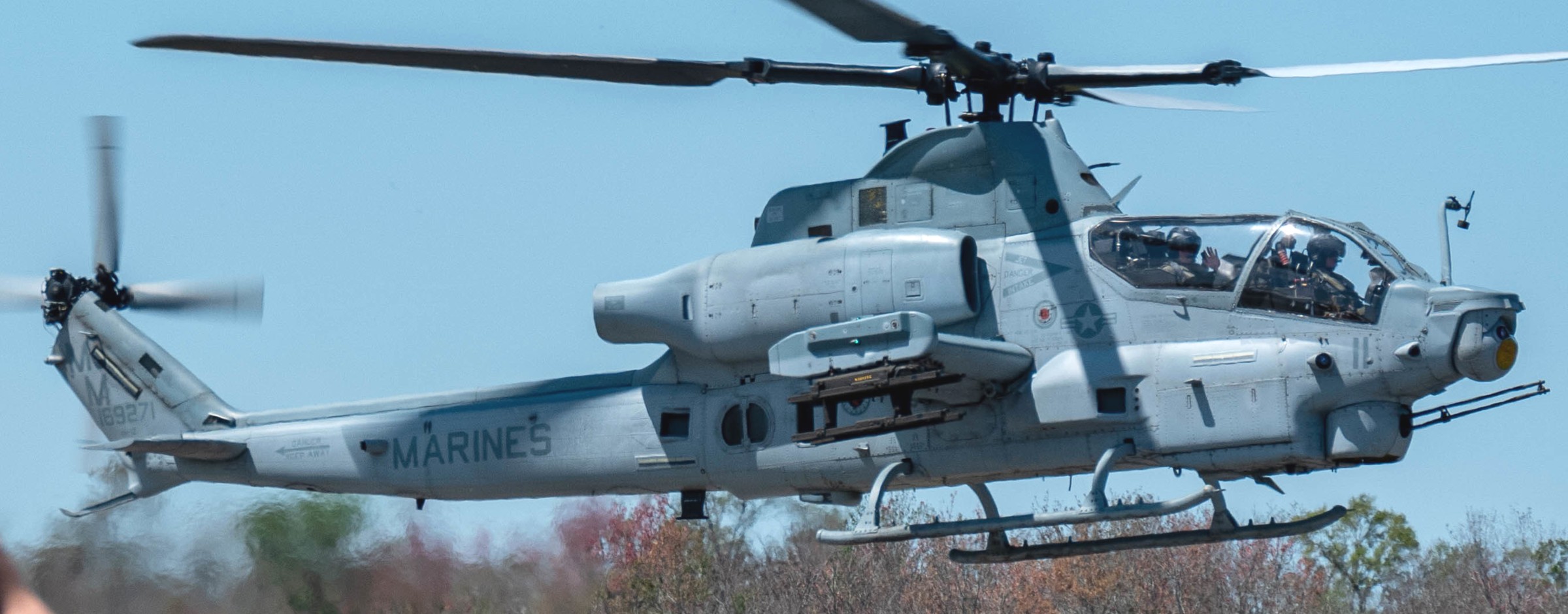 hmla-773 red dog marine light attack helicopter squadron ah-1z viper 51