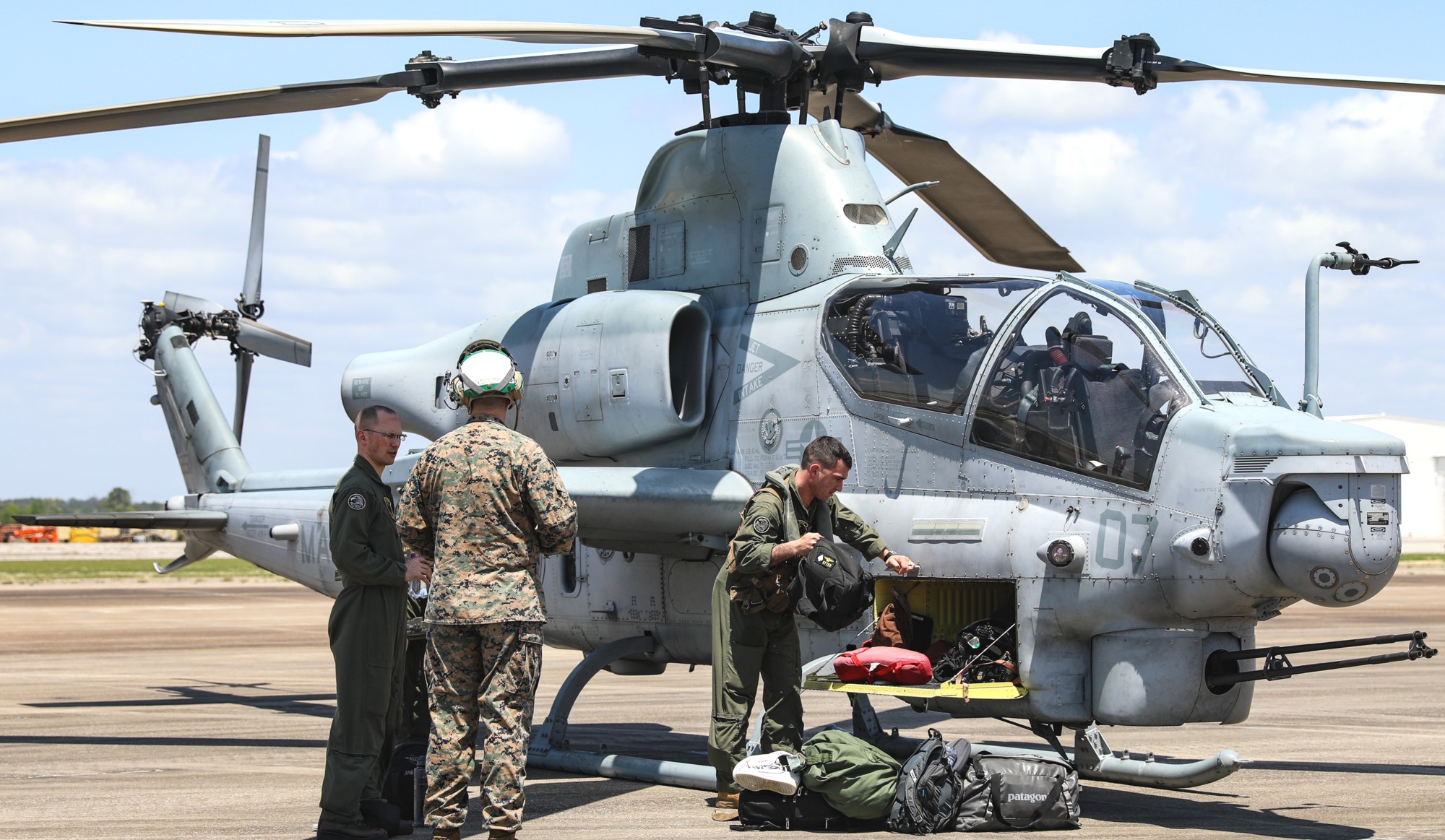 hmla-773 red dog marine light attack helicopter squadron ah-1z viper 56