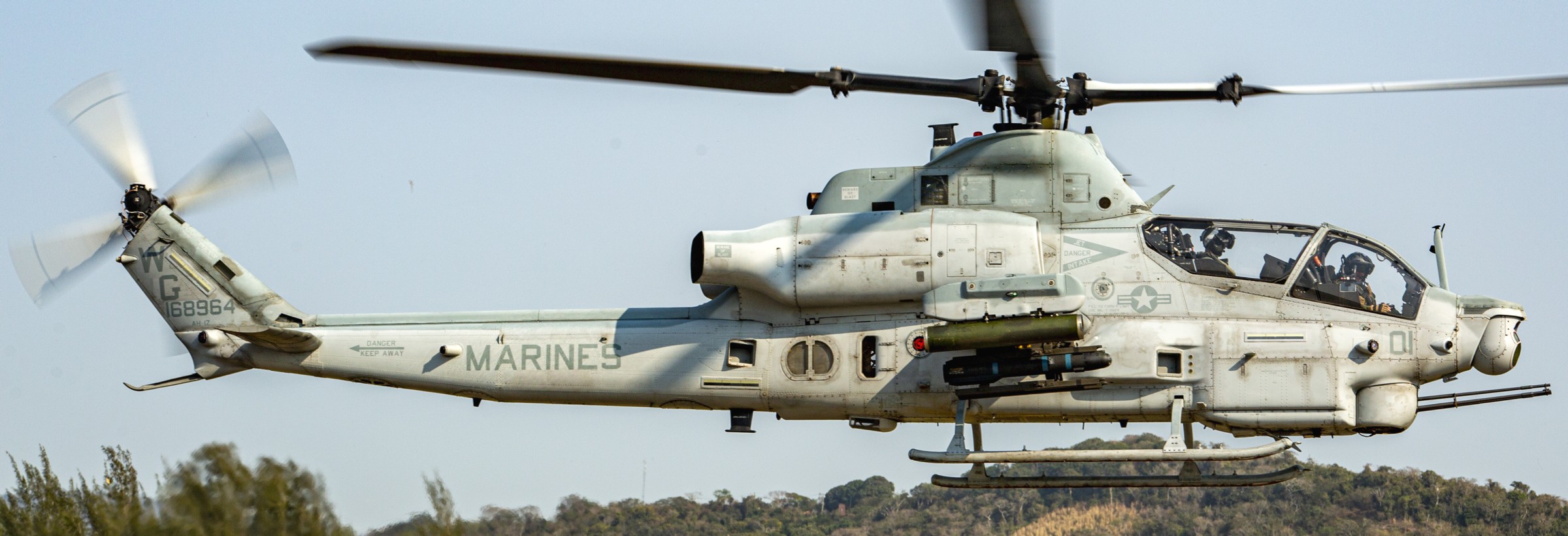 hmla-773 red dog marine light attack helicopter squadron ah-1z viper unitas lxii brazil 72