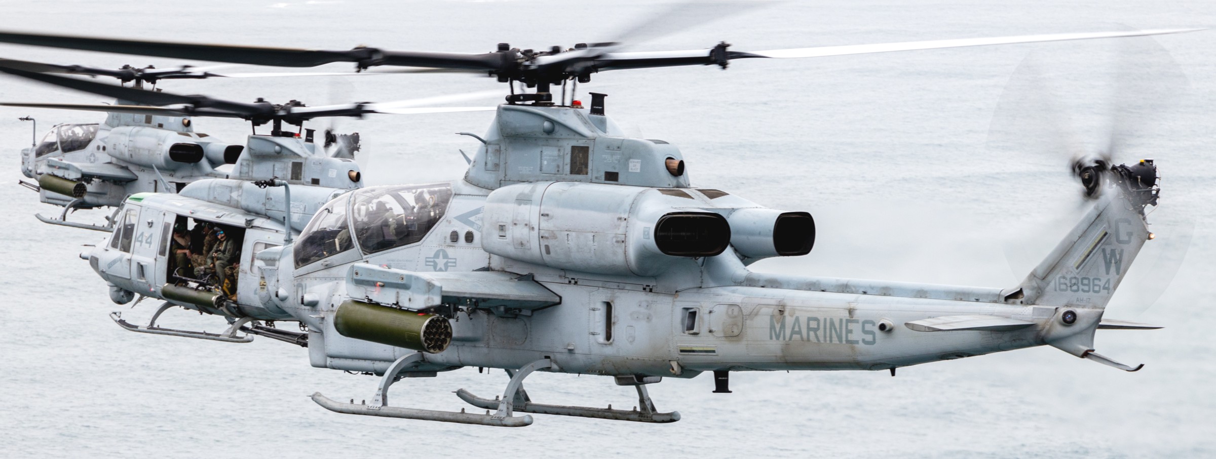 hmla-773 red dog marine light attack helicopter squadron ah-1z viper exercise unitas lxii 74