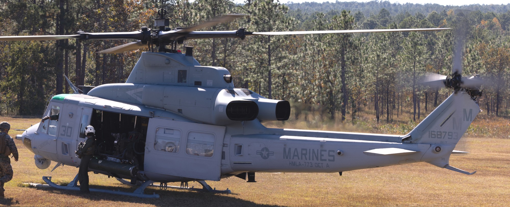 hmla-773 red dog marine light attack helicopter squadron uh-1y venom camp shelby 77