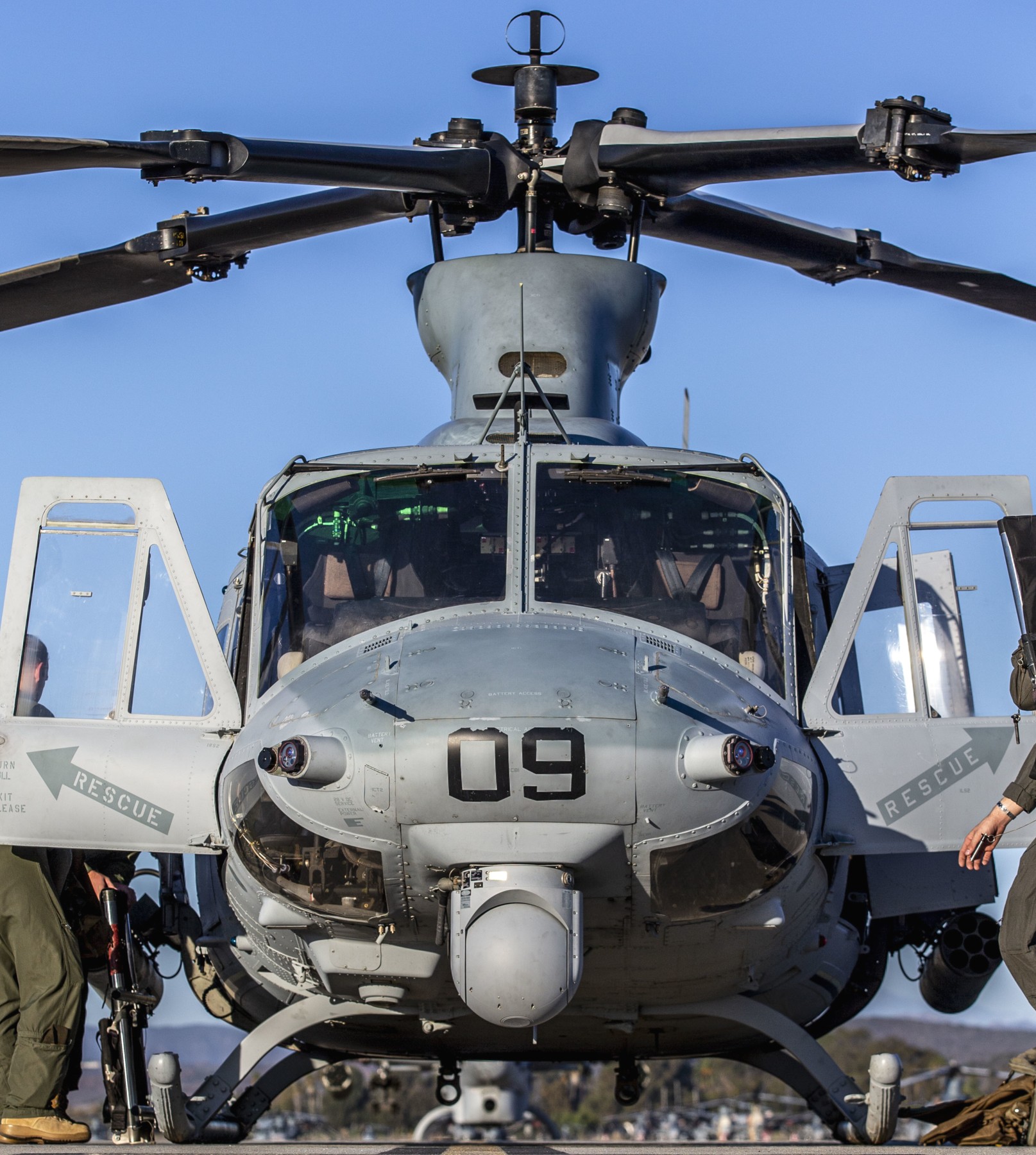 hmla-775 coyotes marine light attack helicopter squadron uh-1y venom 40