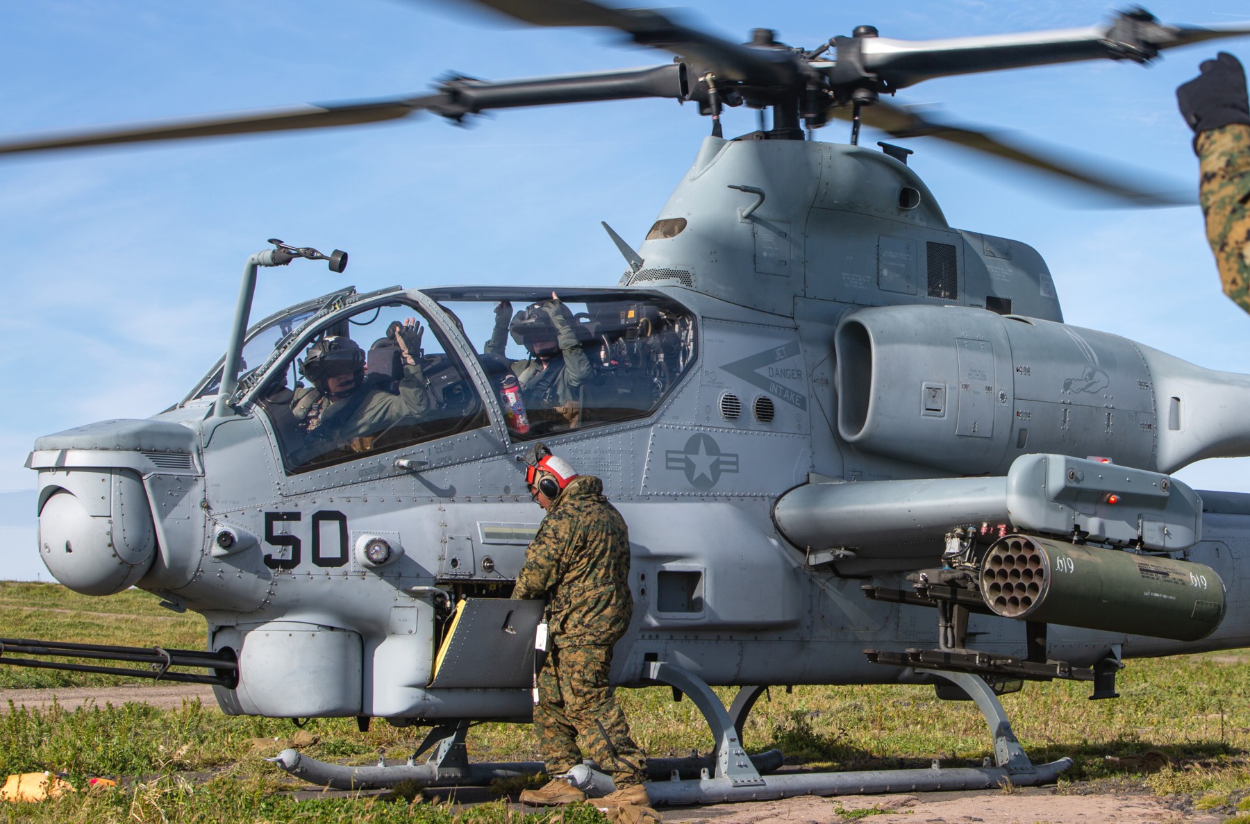 hmla-775 coyotes marine light attack helicopter squadron ah-1z viper san clemente island california 52