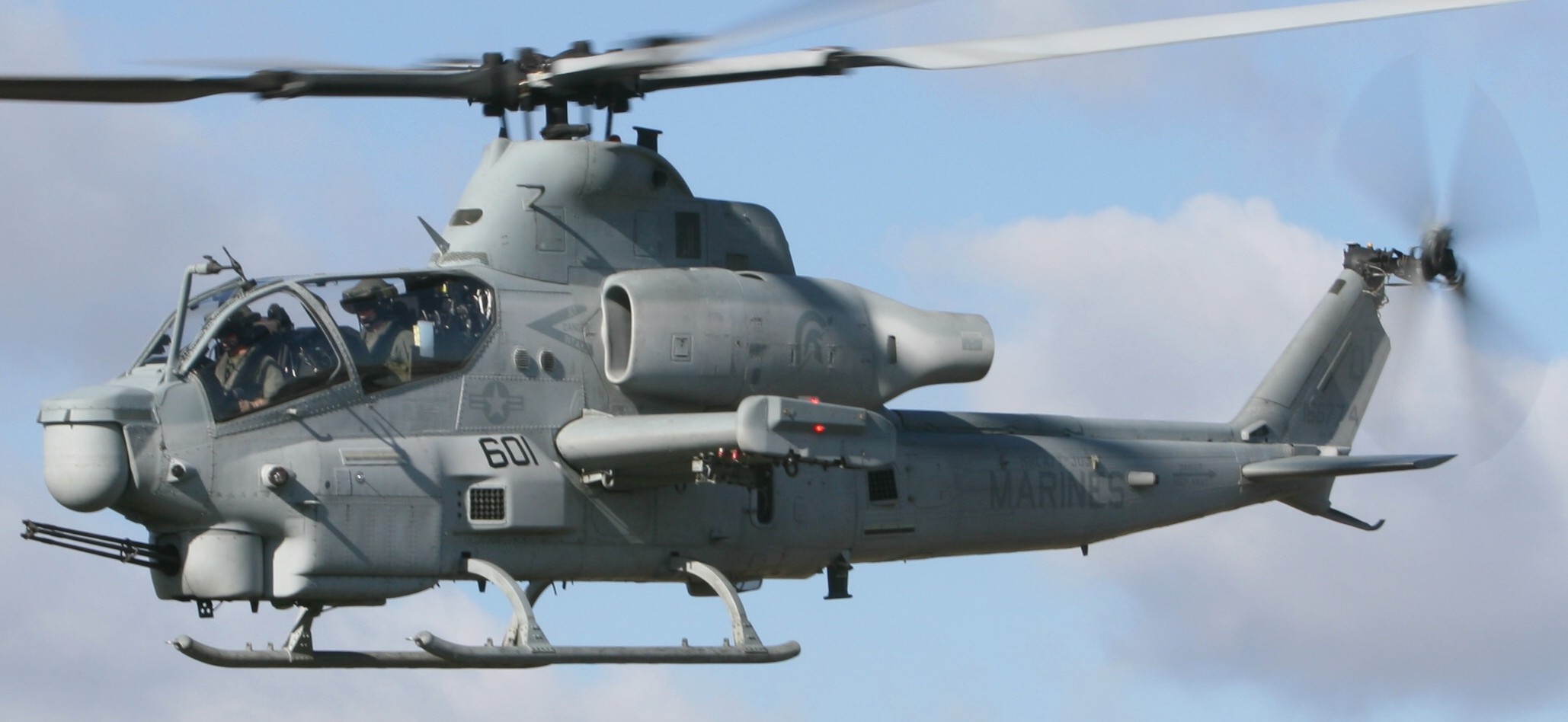 hmlat-303 atlas marine light attack helicopter training squadron ah-1z viper 04