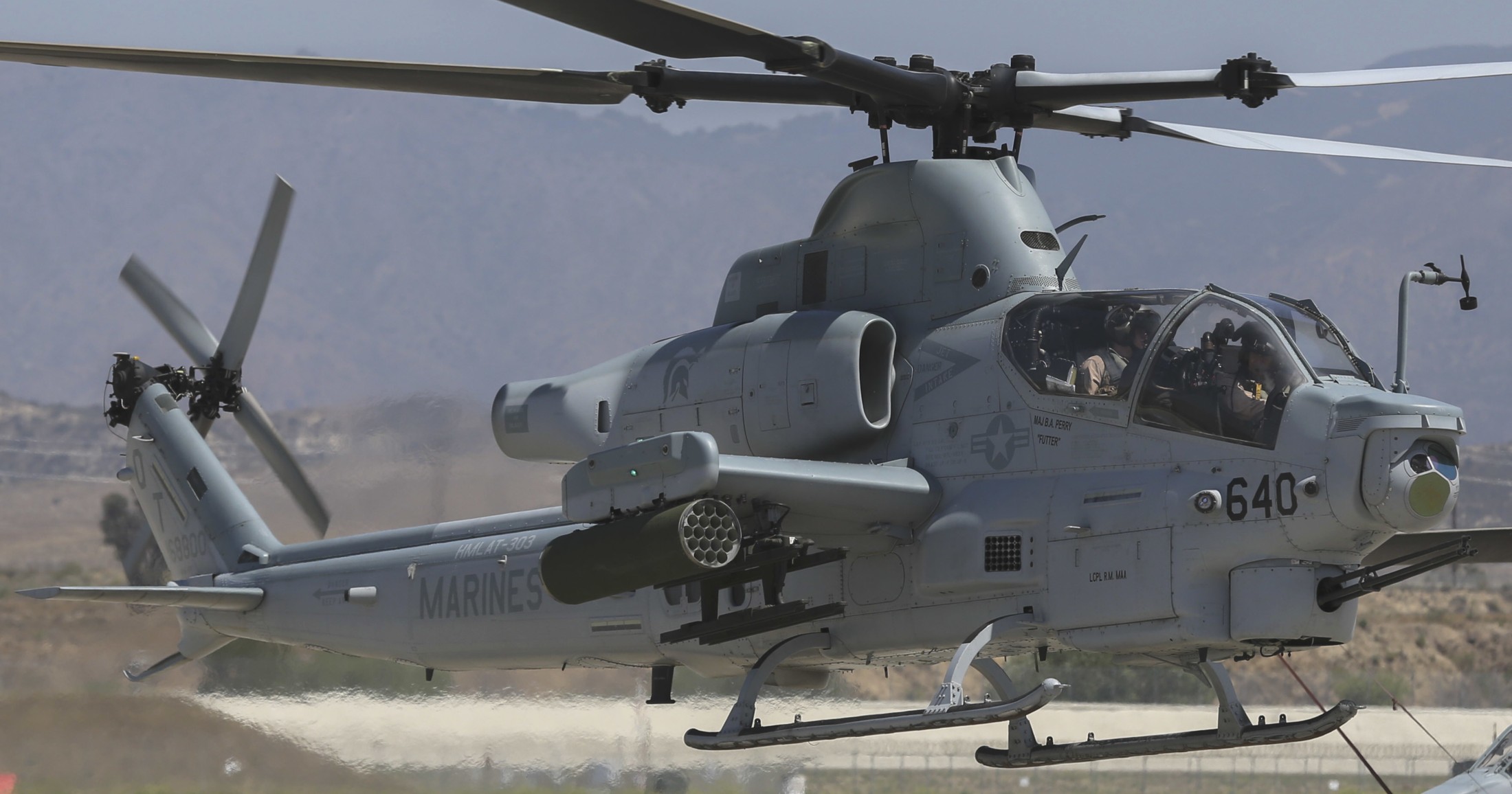 hmlat-303 atlas marine light attack helicopter training squadron ah-1z viper 11