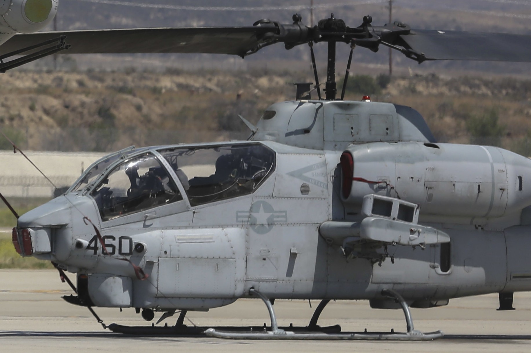 hmlat-303 atlas marine light attack helicopter training squadron ah-1w super cobra camp pendleton 12