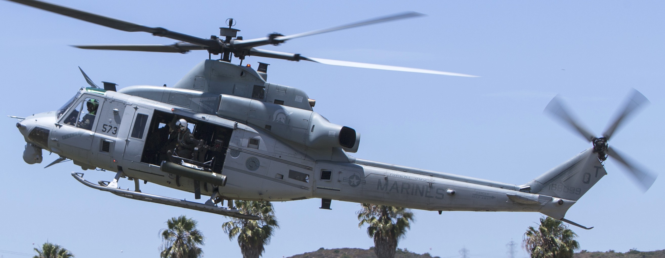 hmlat-303 atlas marine light attack helicopter training squadron uh-1y venom 14