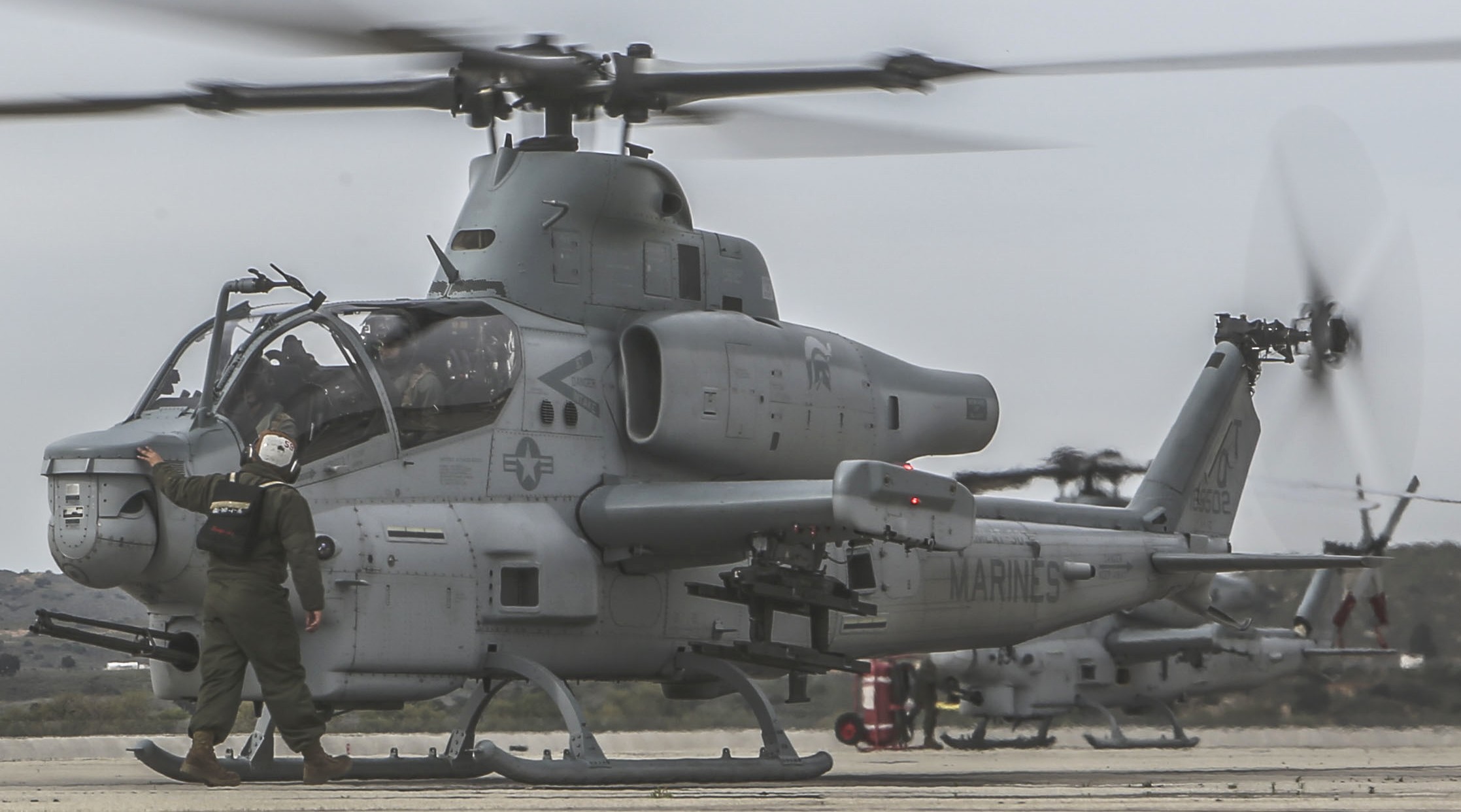 hmlat-303 atlas marine light attack helicopter training squadron ah-1z viper 30