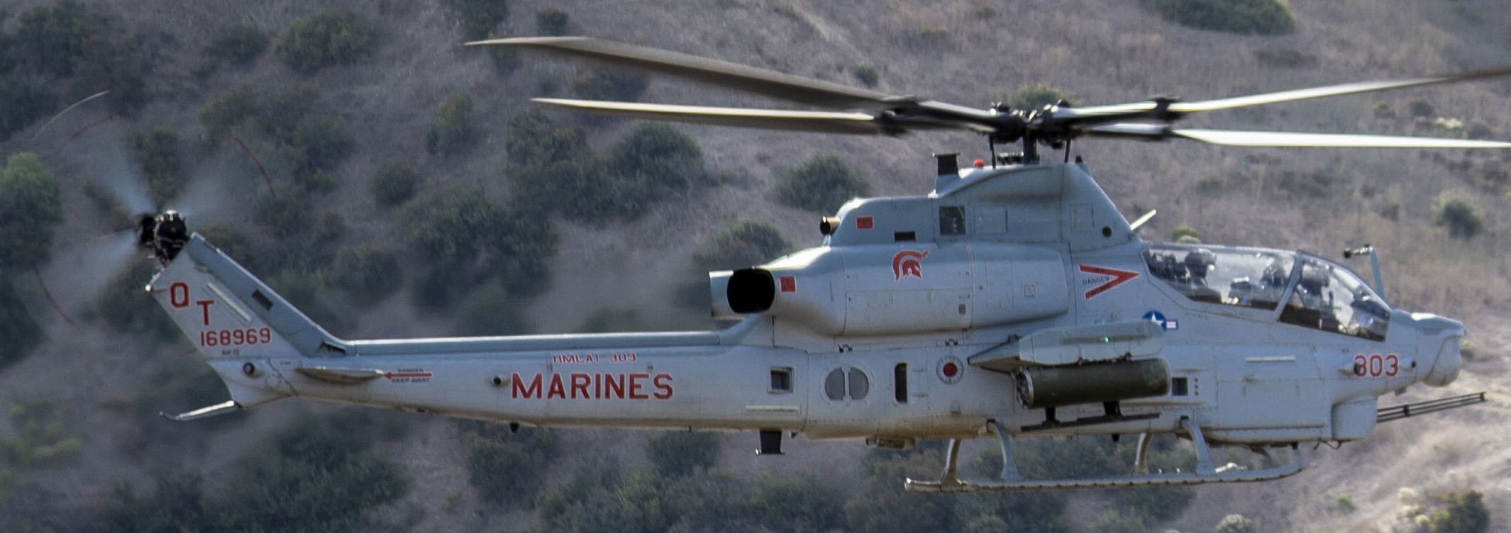 hmlat-303 atlas marine light attack helicopter training squadron ah-1z viper 36