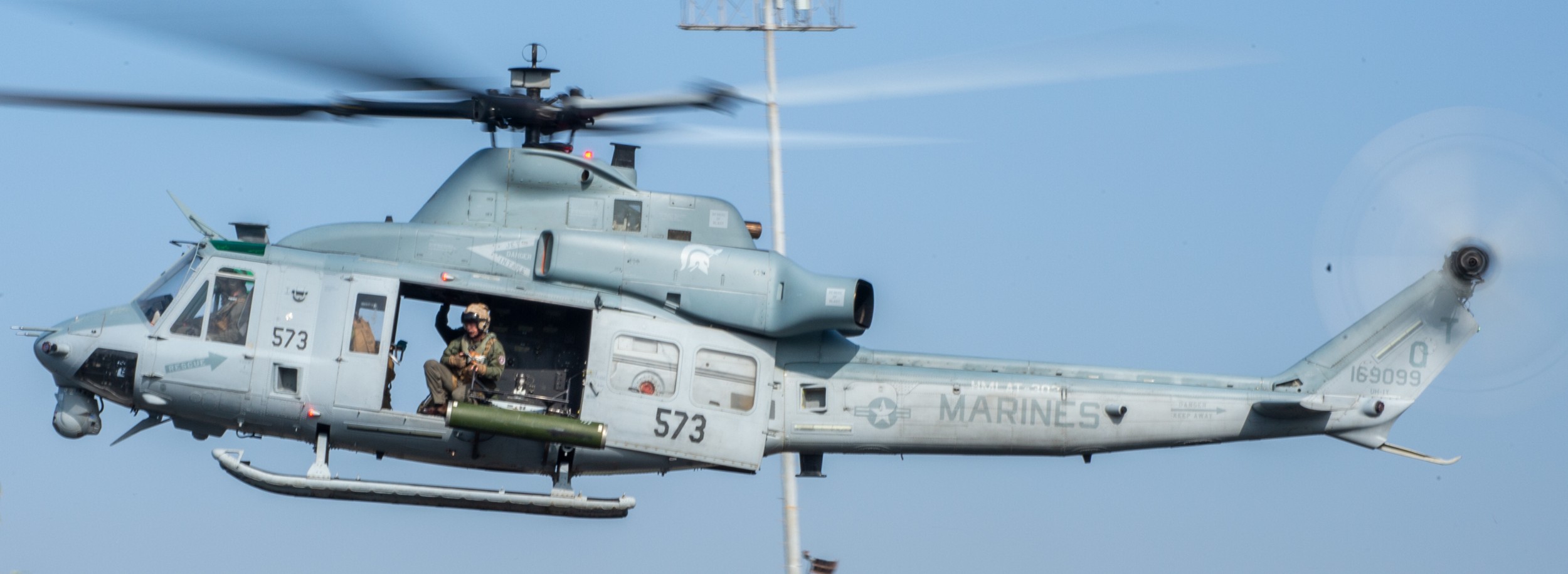 hmlat-303 atlas marine light attack helicopter training squadron uh-1y venom los angeles fleet week 2022