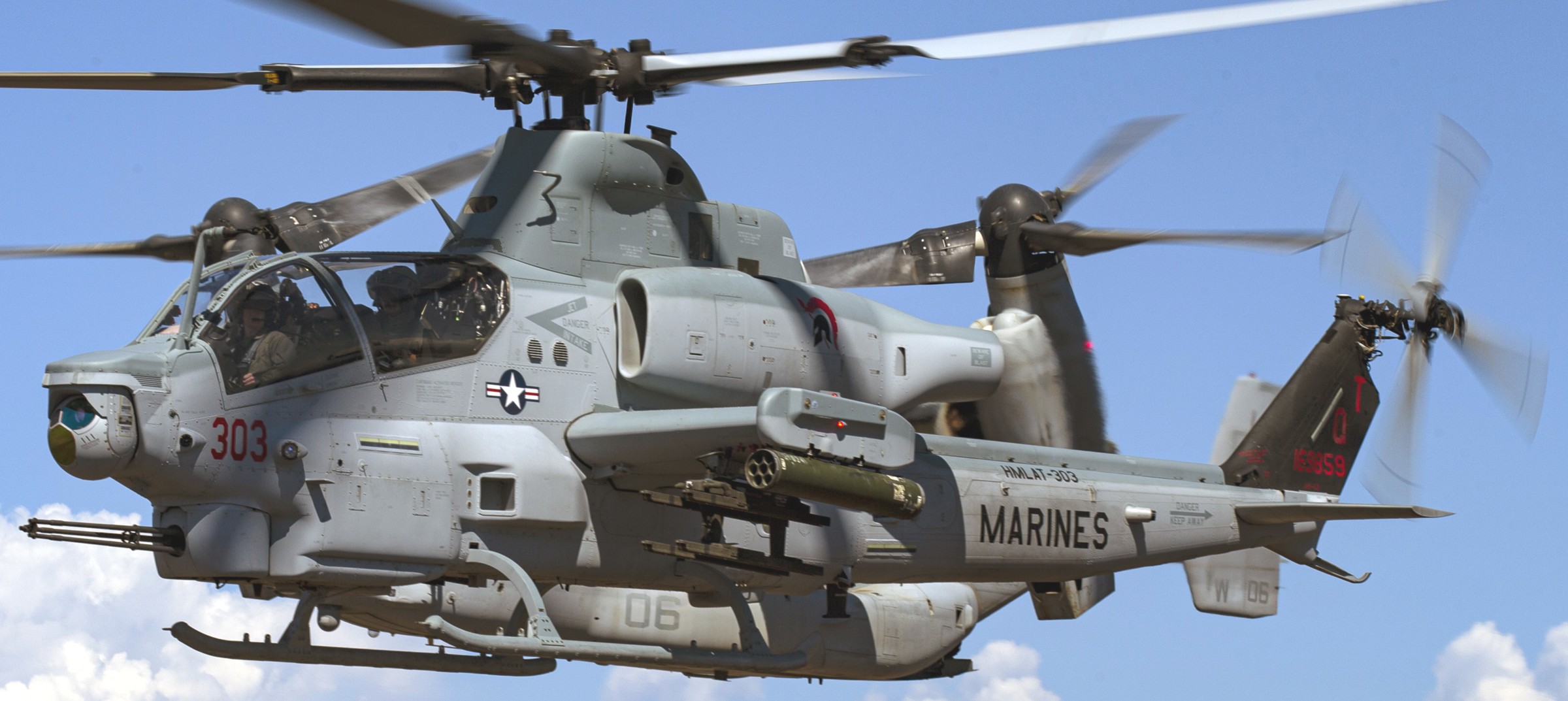 hmlat-303 atlas marine light attack helicopter training squadron ah-1z viper mcas miramar airshow 2022 46