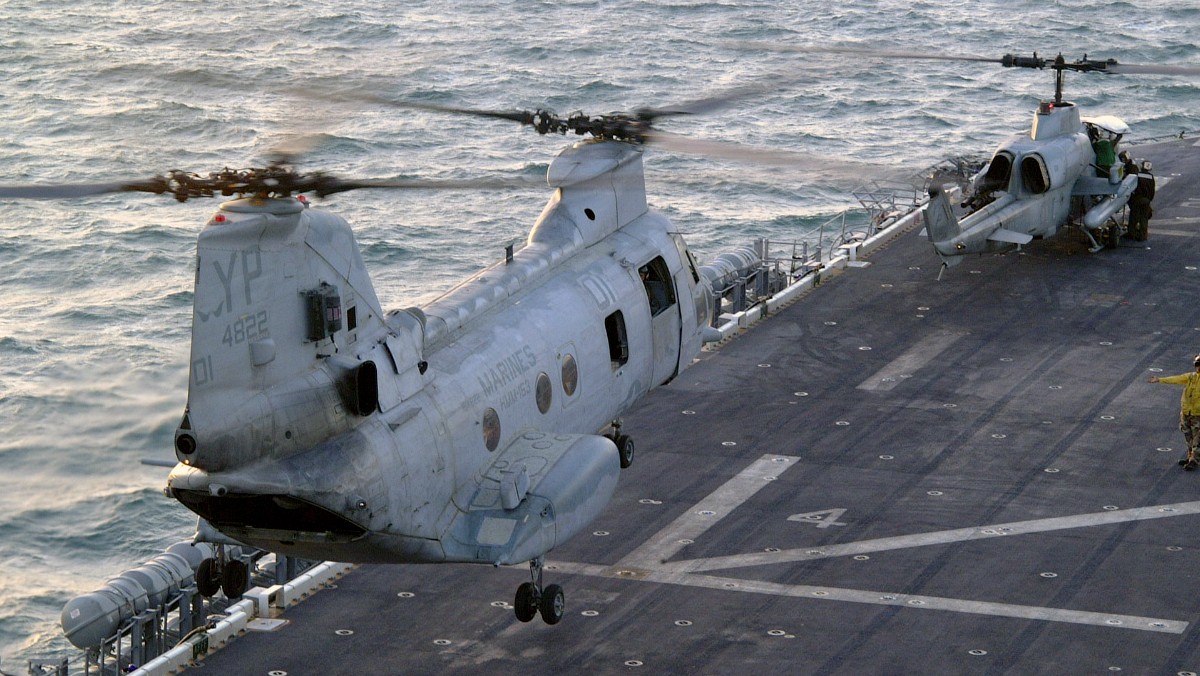 hmm-163 evil eyes marine medium helicopter squadron ch-46e sea knight usmc 05